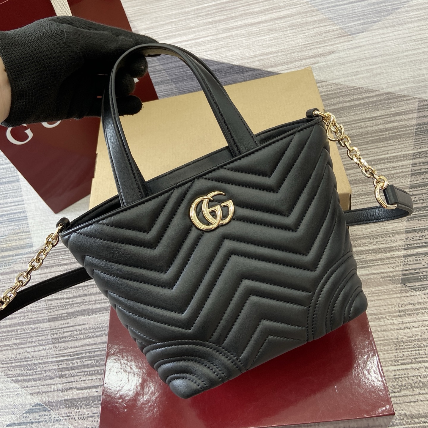 Gucci Marmont Black Leather Tote Bag with Chain Strap - Stylish & Versatile 1 i1755849167115 2659 0 6