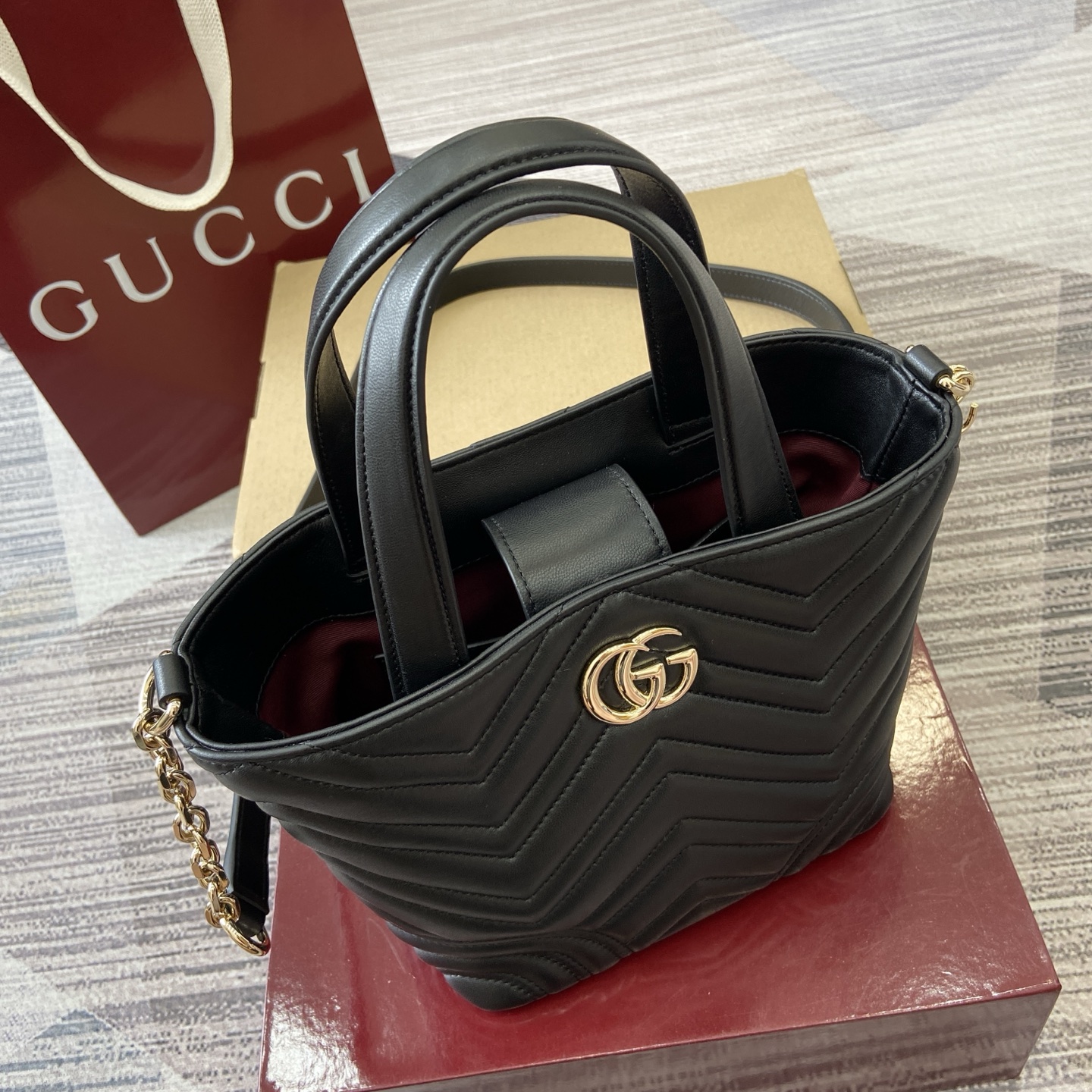 Gucci Marmont Black Leather Tote Bag with Chain Strap - Stylish & Versatile 6 i1755849168650 7606 0 5