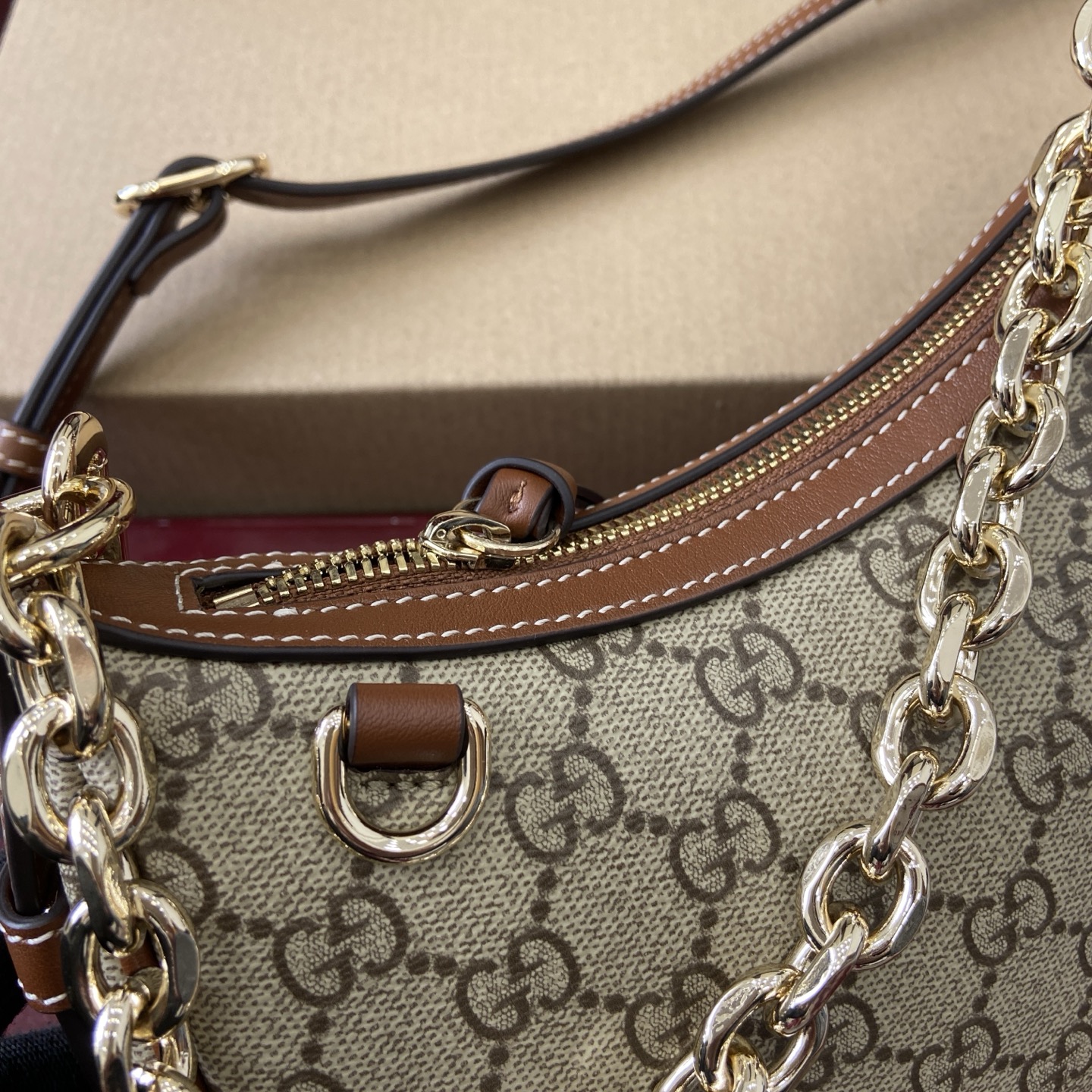 Gucci Emblem Shoulder Bag Beige and Dark Brown GG Coated Canvas, 24cm 7 i1755849306402 4471 0 6