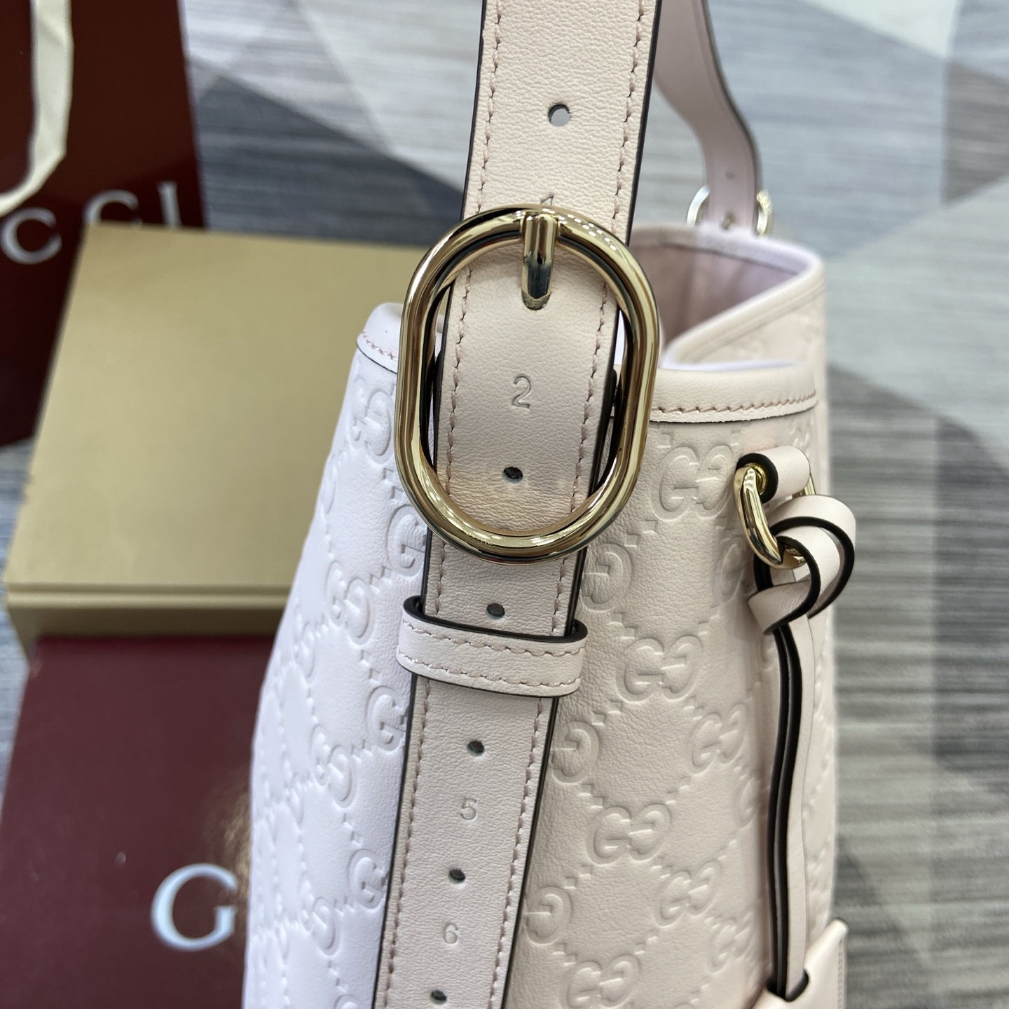 Gucci Emblem Embossed Leather Bucket Bag - Pale Pink, 30.5 x 30.5 x 9 cm 8 i1756271365440 1644 0 6