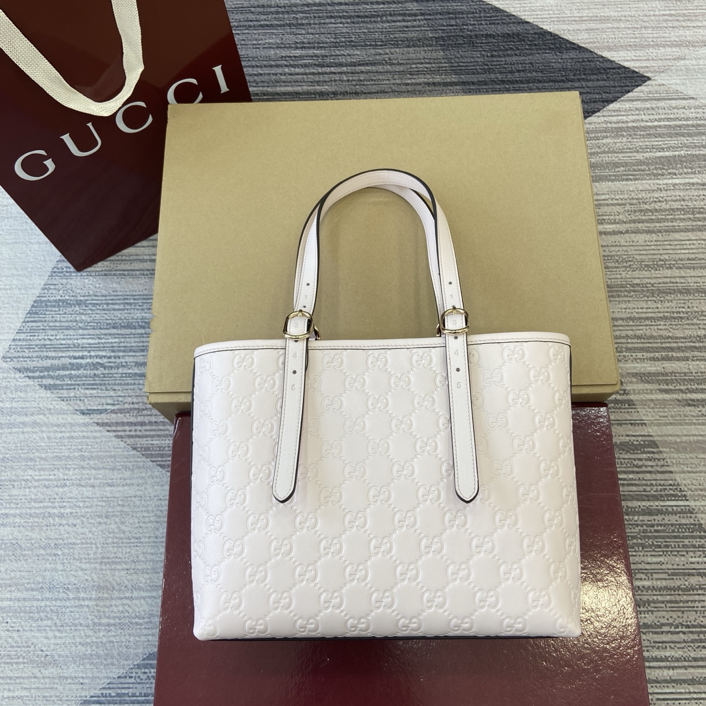Gucci Emblem Embossed Leather Tote Bag, Light Pink, 25cm, Adjustable Strap 4 i1756271388882 5696 0 1