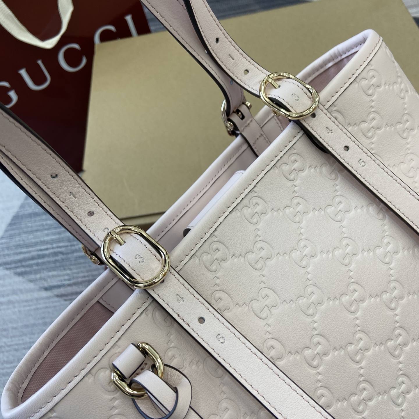 Gucci Emblem Embossed Leather Tote Bag, Light Pink, 25cm, Adjustable Strap 7 i1756271388883 294 0 6