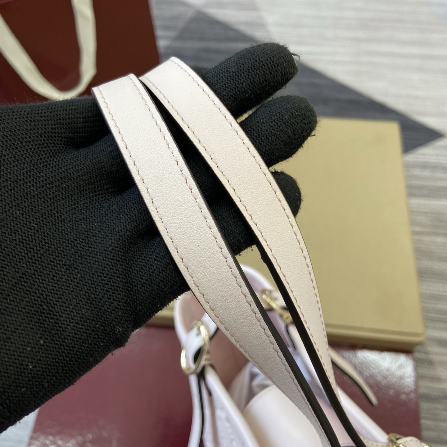 Gucci Emblem Embossed Leather Tote Bag, Light Pink, 25cm, Adjustable Strap 12 i1756271391024 1380 0 3