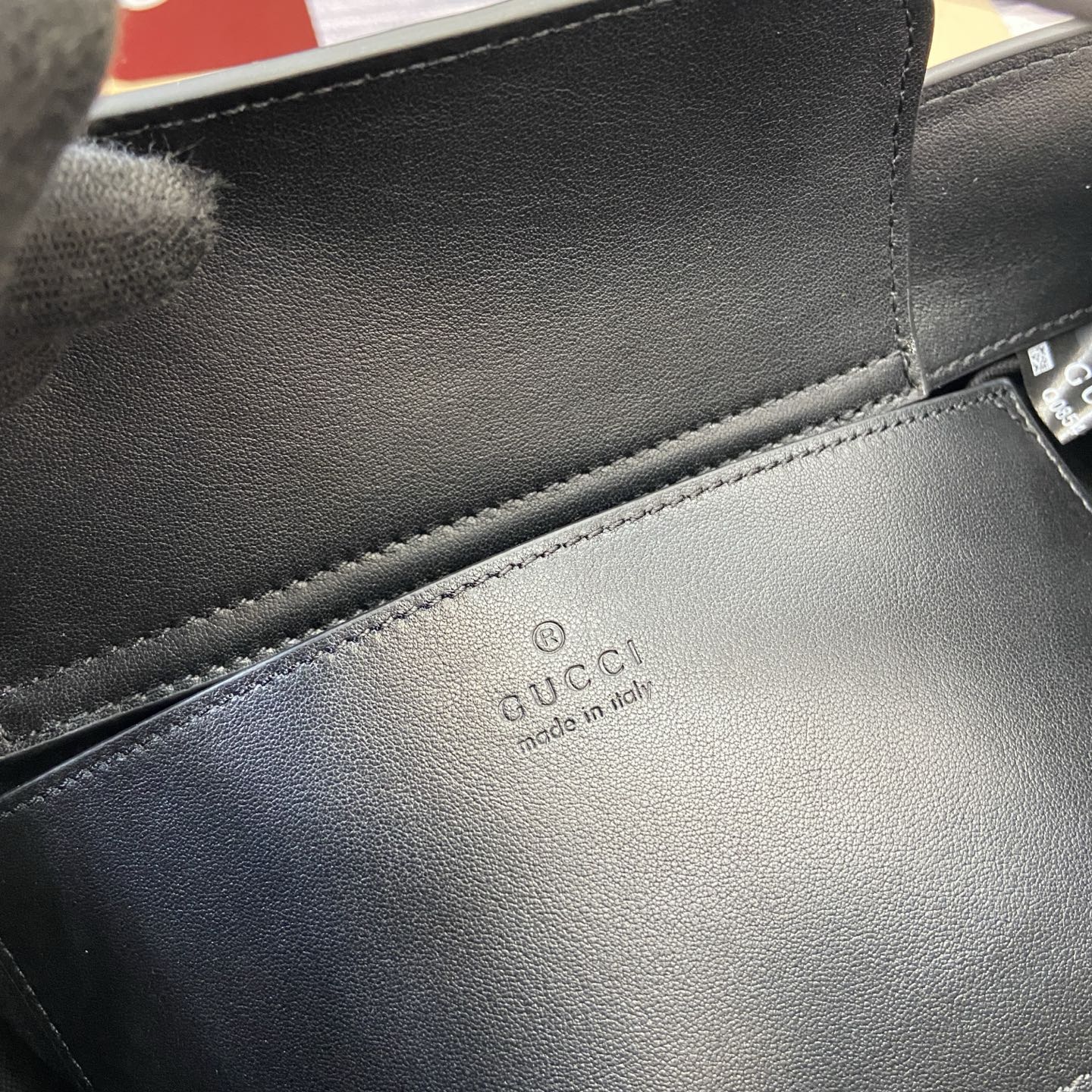 Gucci Padlock Embossed Leather Top Handle Bag, 25.5 cm, Black 12 i1756271561399 4368 0 10