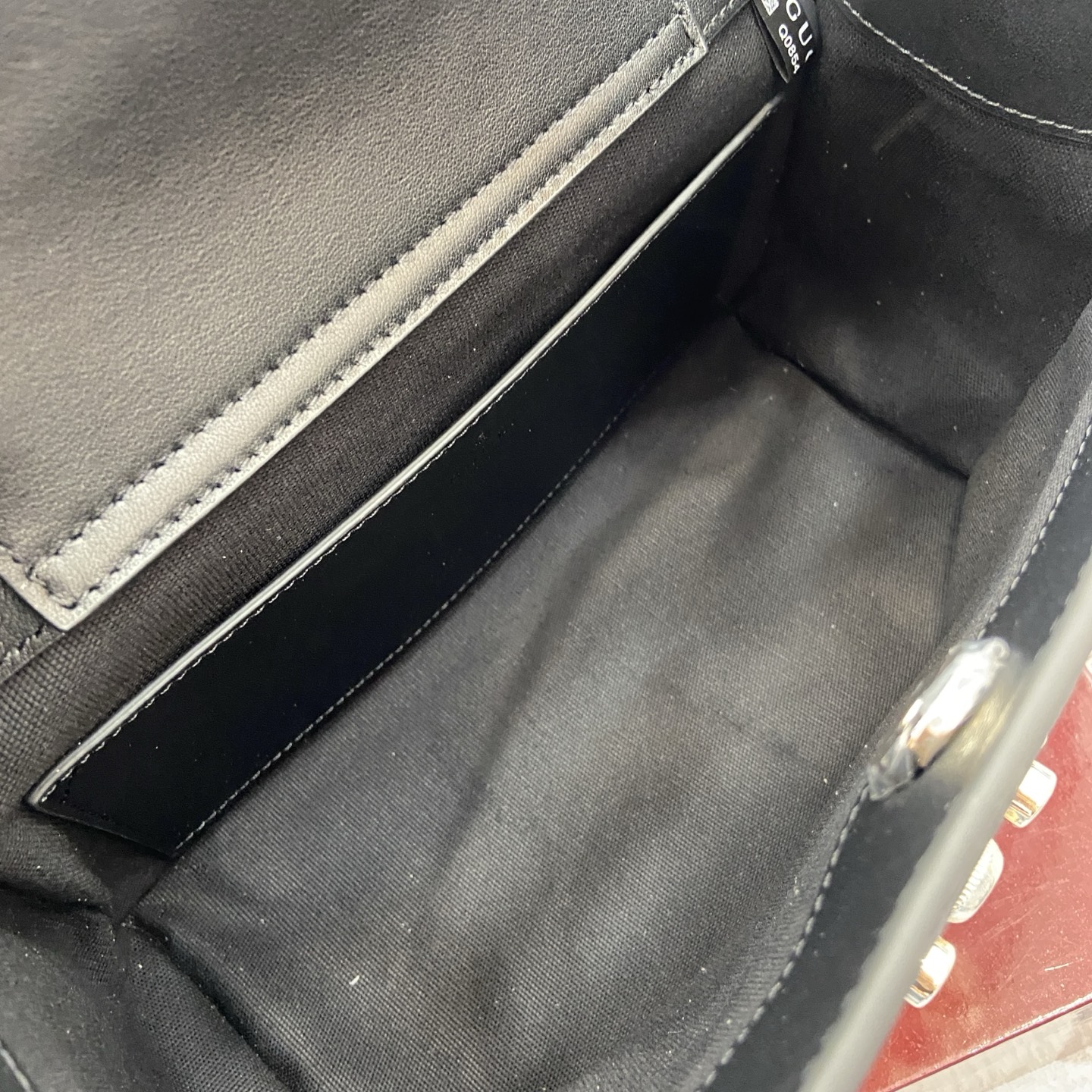 Gucci Padlock Embossed Leather Top Handle Bag, 25.5 cm, Black 10 i1756271563709 5016 0 9