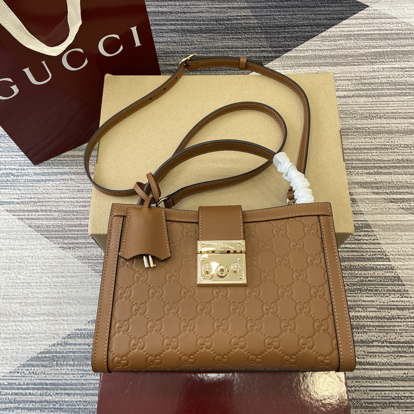 Gucci Padlock Embossed Leather Top Handle Bag - Brown, 25.5 cm 3 i1756271595461 8239 0 0