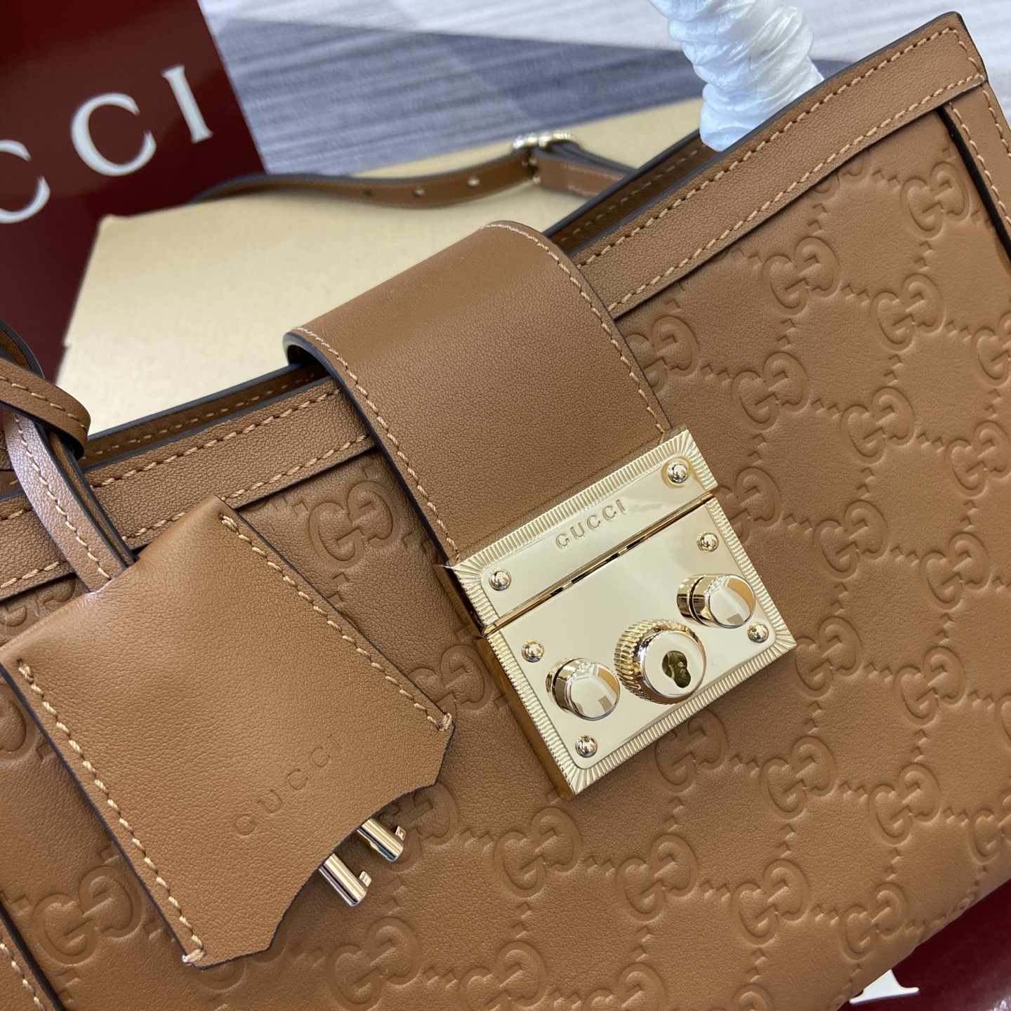 Gucci Padlock Embossed Leather Top Handle Bag - Brown, 25.5 cm 8 i1756271597391 4369 0 6