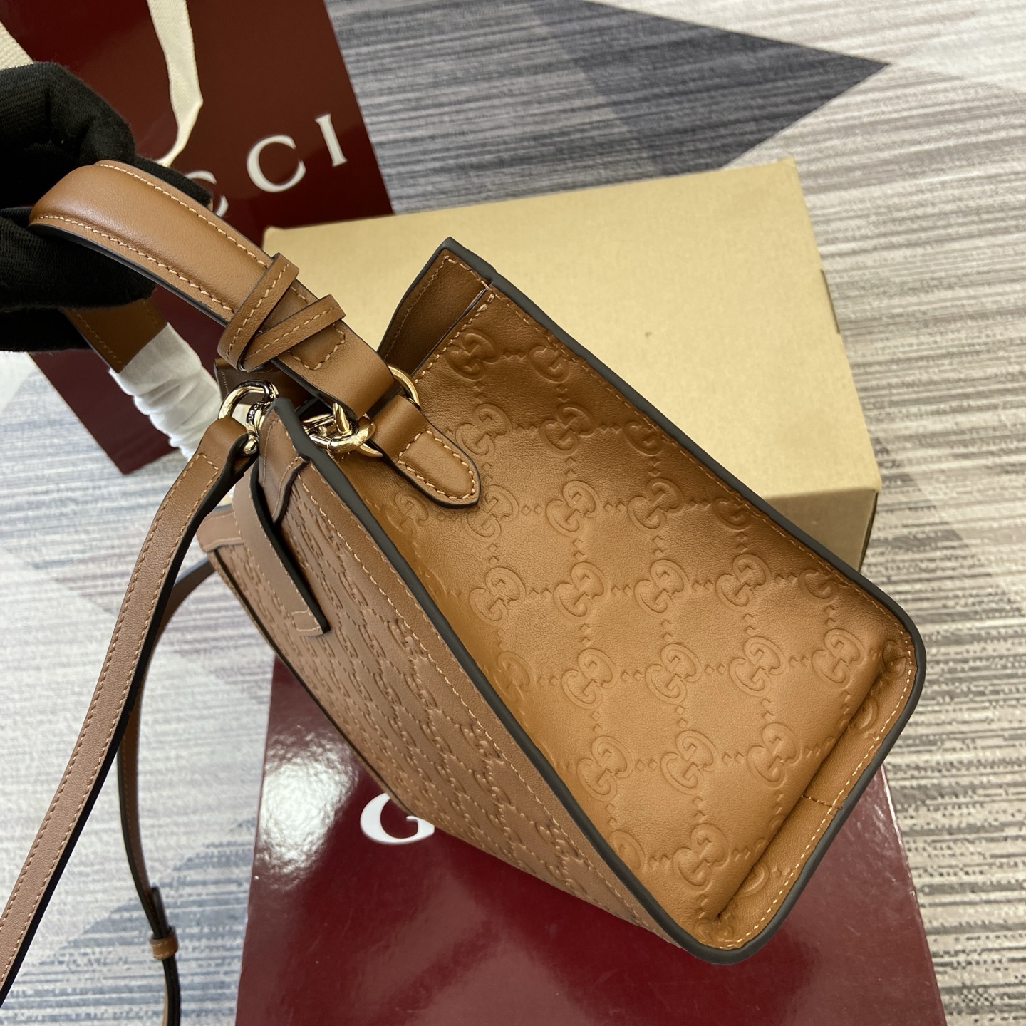 Gucci Padlock Embossed Leather Top Handle Bag - Brown, 25.5 cm 5 i1756271597555 7571 0 2