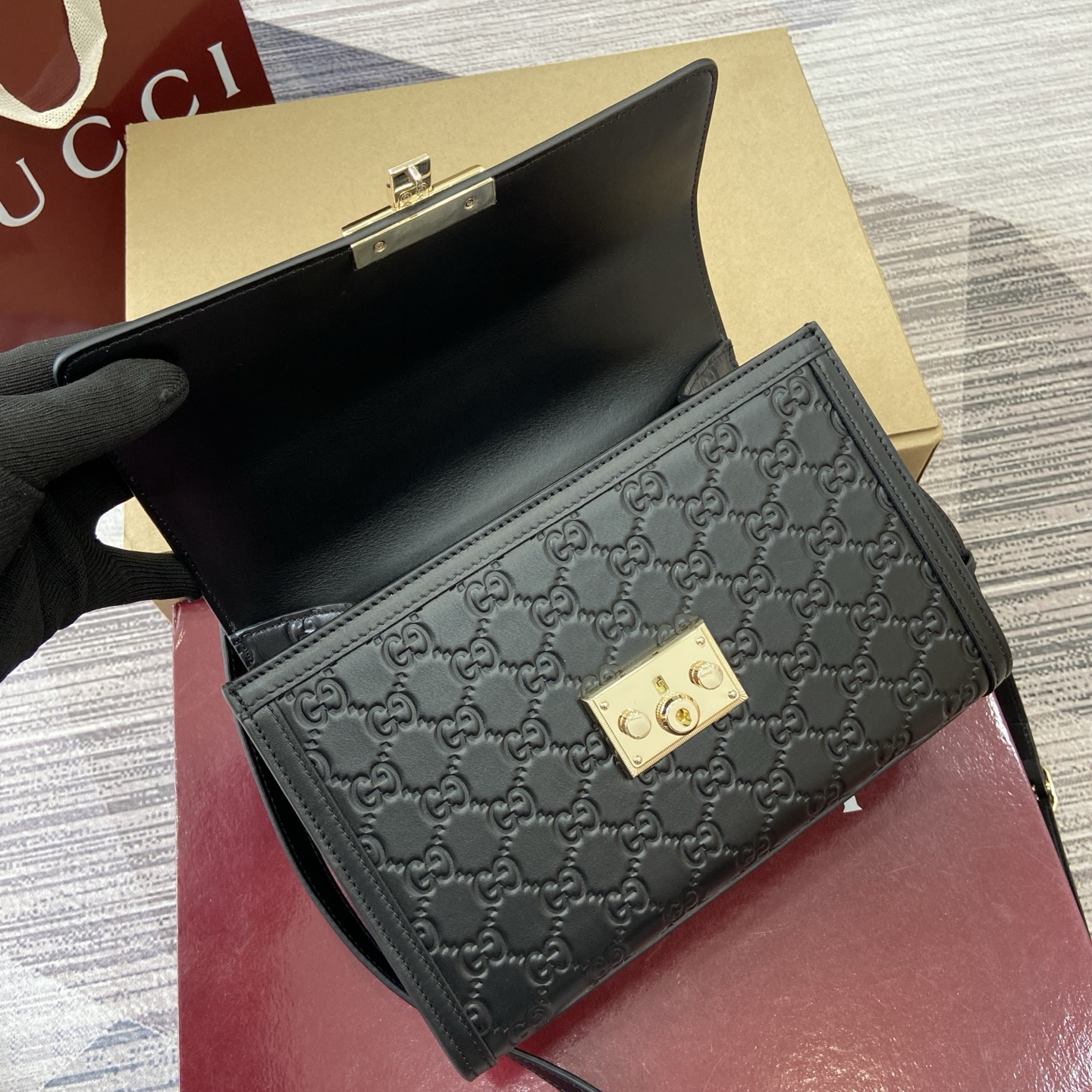 Gucci Padlock Black Embossed Leather Top Handle Bag - Stylish & Versatile 9 i1756375913332 9044 0 9