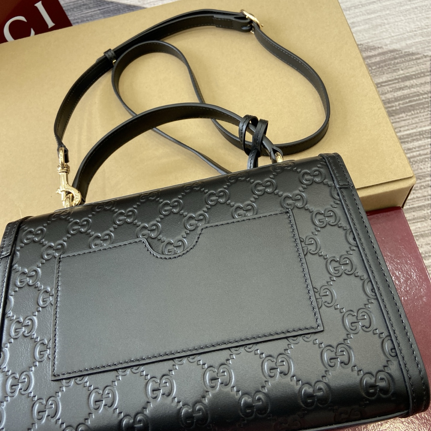 Gucci Padlock Black Embossed Leather Top Handle Bag - Stylish & Versatile 13 i1756375915548 8051 0 2