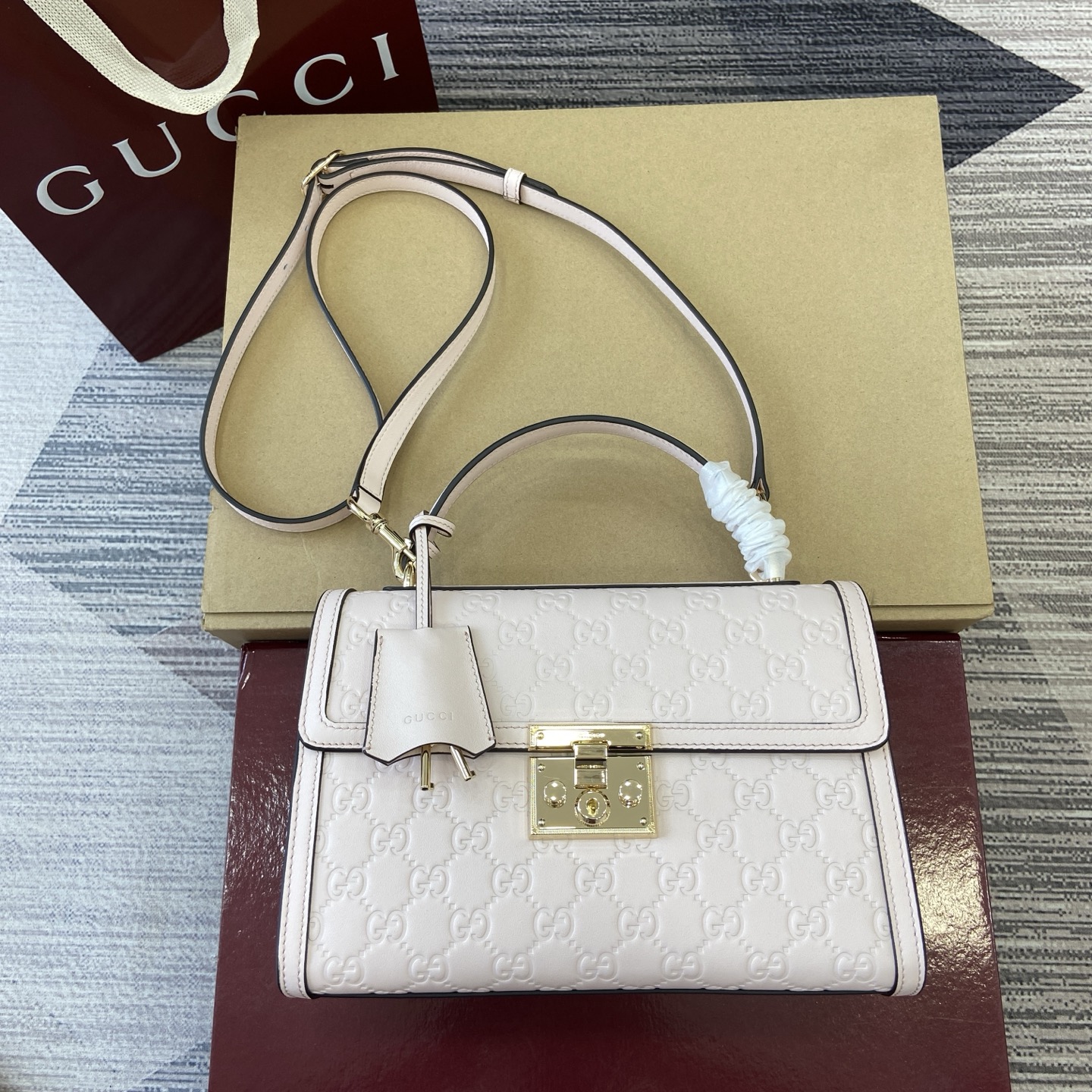 Gucci Padlock Embossed Leather Top Handle Bag - Light Pink, 26cm 2 i1756529800340 8871 0 0