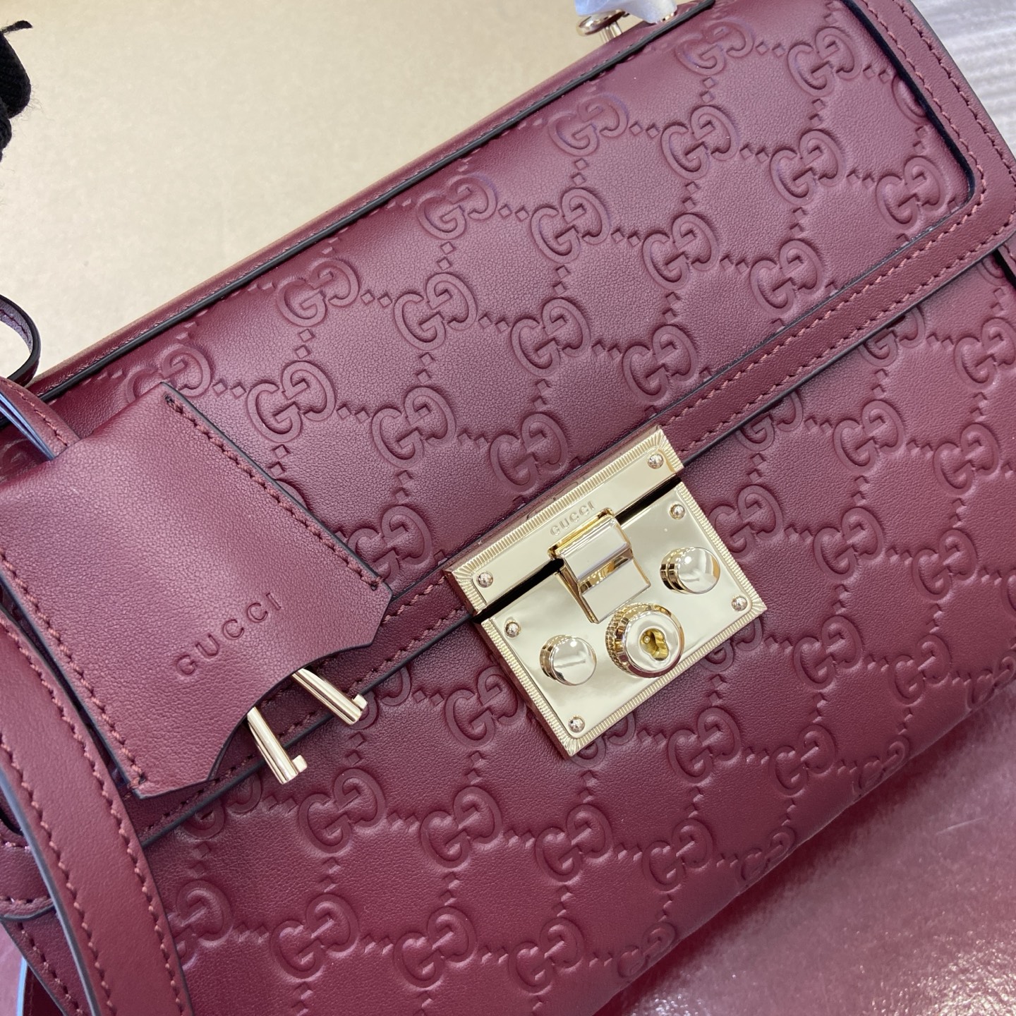 Gucci Padlock Embossed Leather Top Handle Bag - Ancora Red, 26 cm 6 i1756529837564 1244 0 6