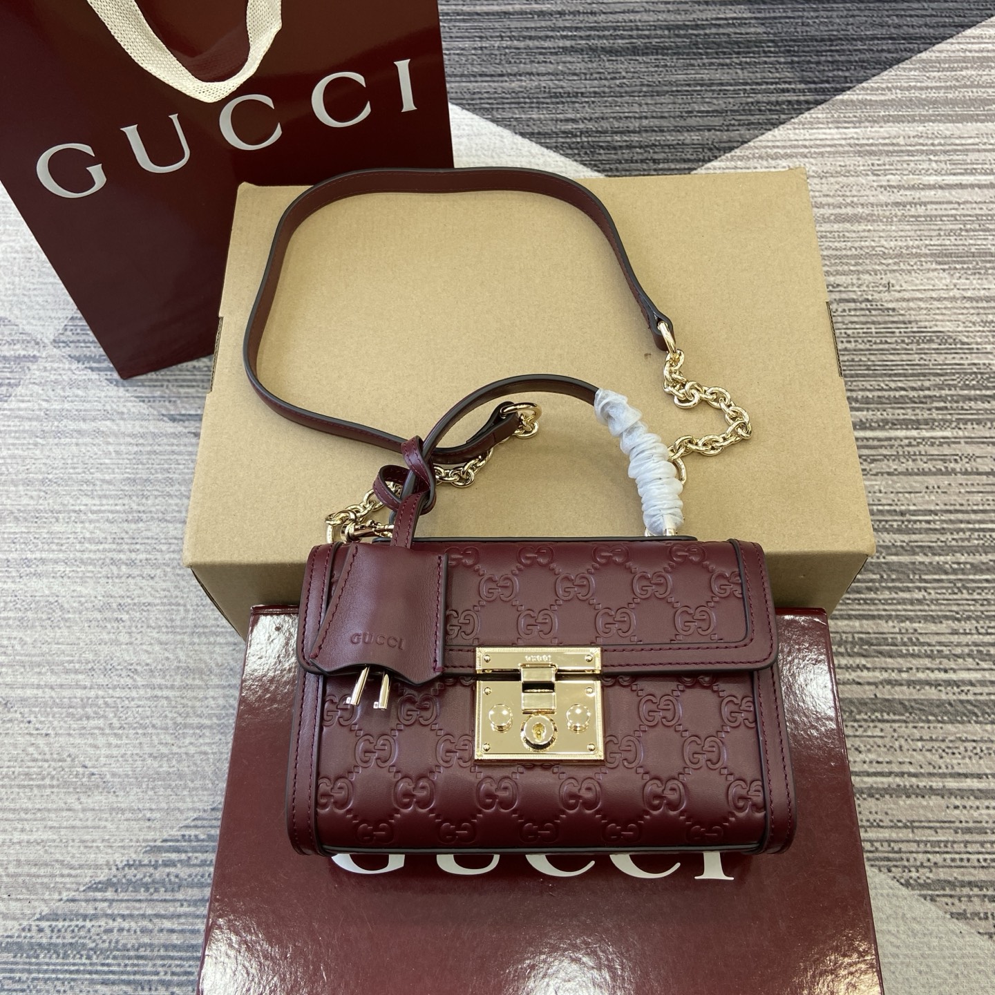 Gucci Padlock Mini Bag, Ankara Red GG Embossed Leather Top Handle Satchel 2 i1756625904379 6898 0 0