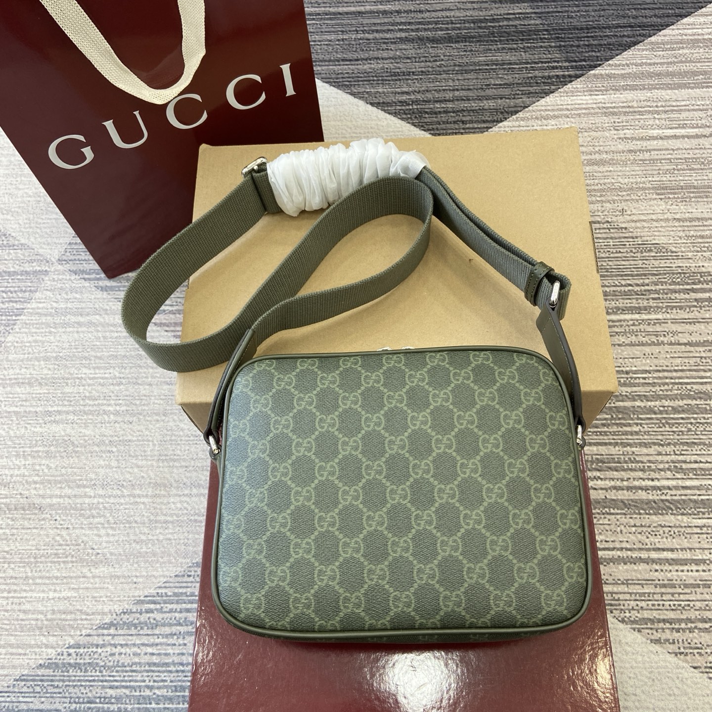 Gucci Small Messenger Bag Green GG Coated Canvas Adjustable Strap 3 i1756625932193 9796 0 1