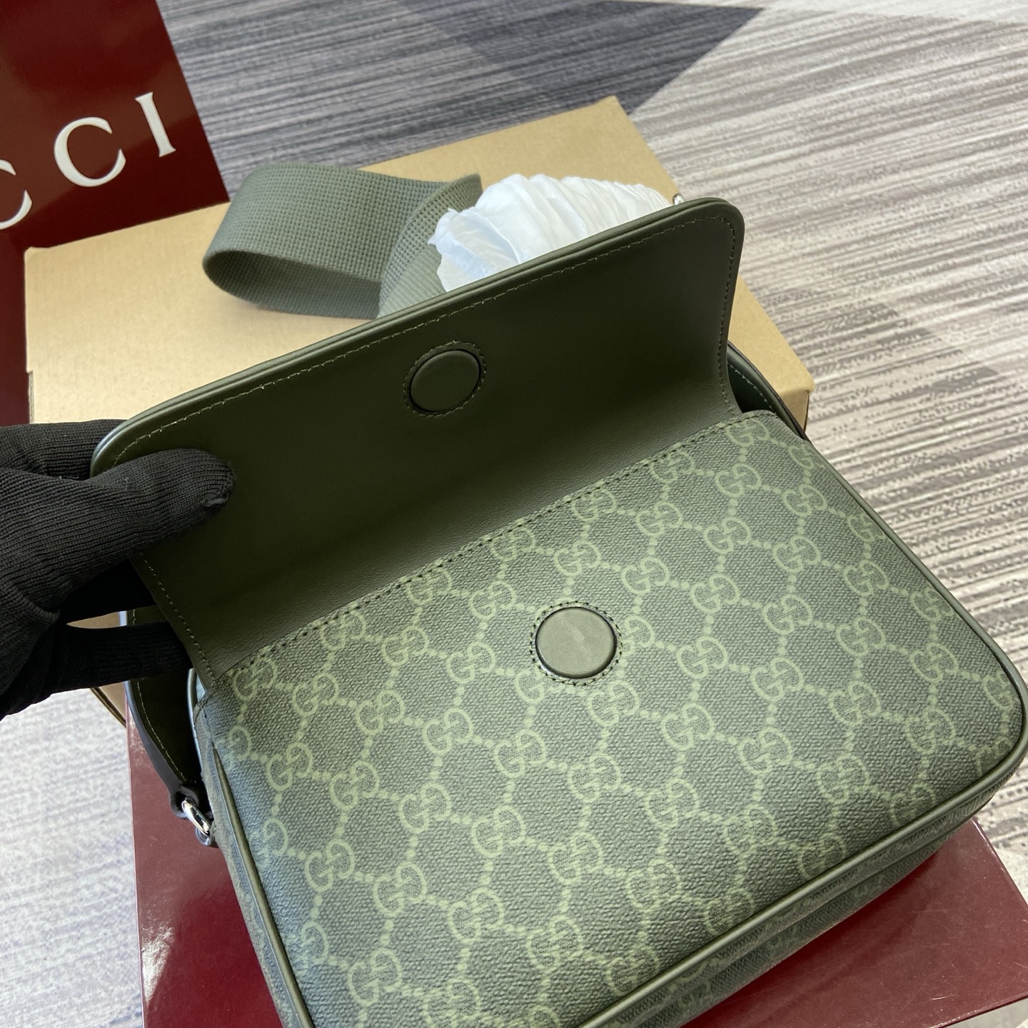 Gucci Small Messenger Bag Green GG Coated Canvas Adjustable Strap 8 i1756625934398 4714 0 7