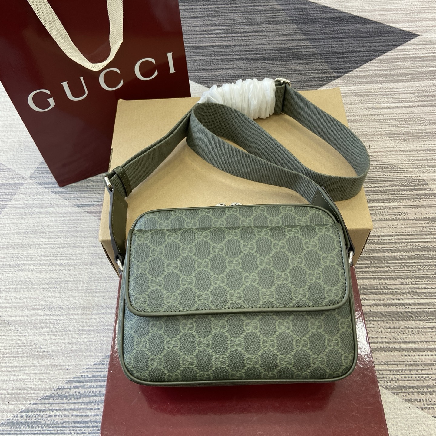 Gucci Small Messenger Bag Green GG Coated Canvas Adjustable Strap 2 i1756625934551 7901 0 0