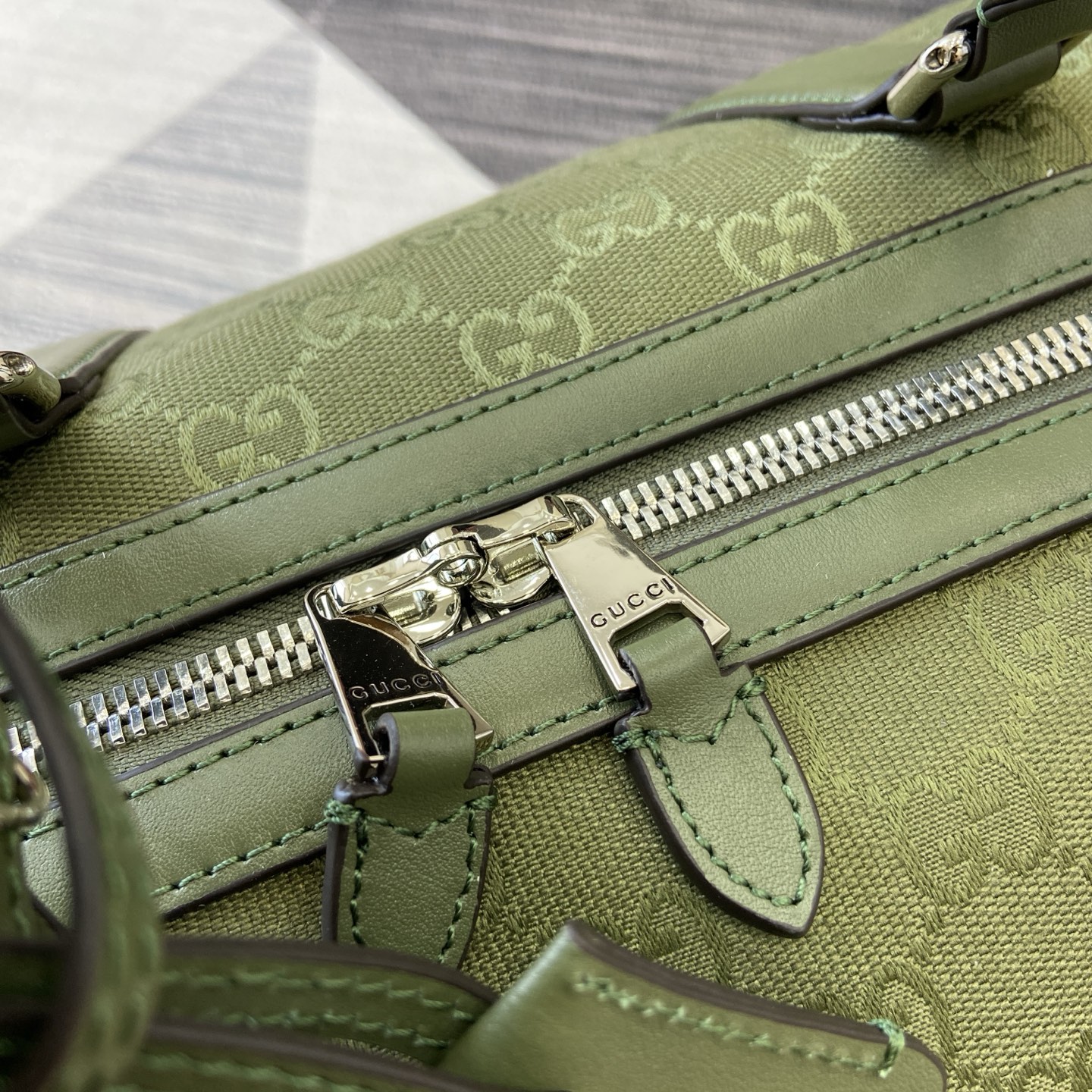 Gucci Duffel Bag in GG Canvas with Web Detail - Forest Green 5 i1756625983098 9162 0 5