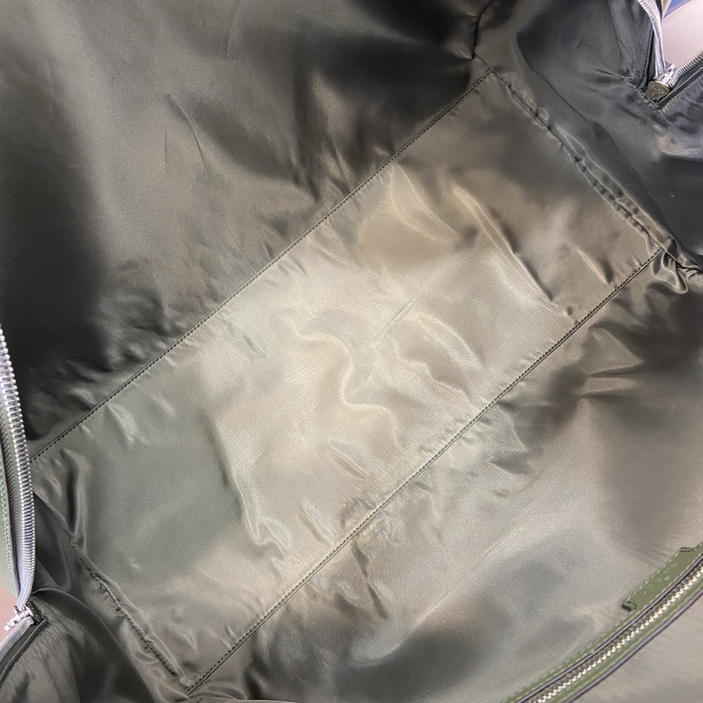 Gucci Duffel Bag in GG Canvas with Web Detail - Forest Green 9 i1756625984508 1973 0 10
