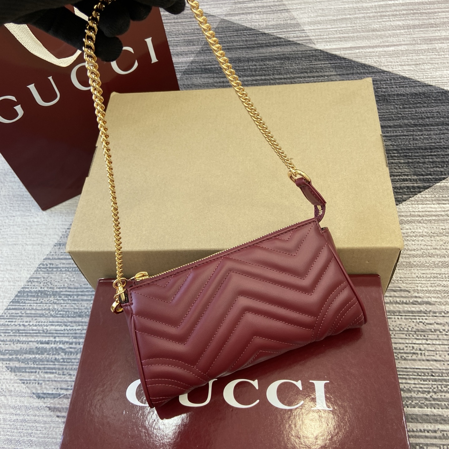Gucci Marmont Small Shoulder Bag in Red Leather with Gold Chain 2 i1756786202894 1655 0 4
