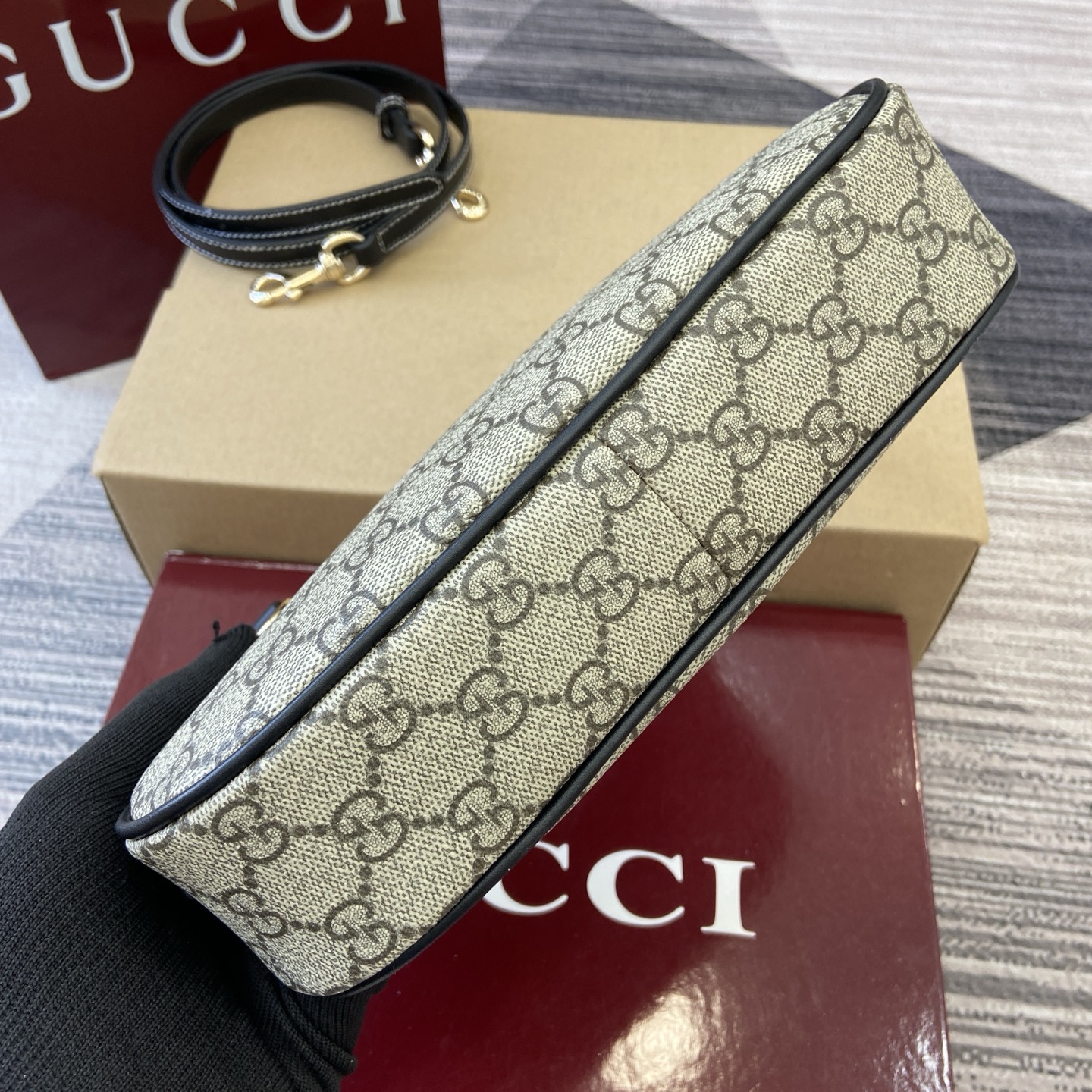 Gucci Emblem Beige and Brown Coated Fabric Shoulder Bag with Chain Strap 9 i1756786237886 6444 0 8
