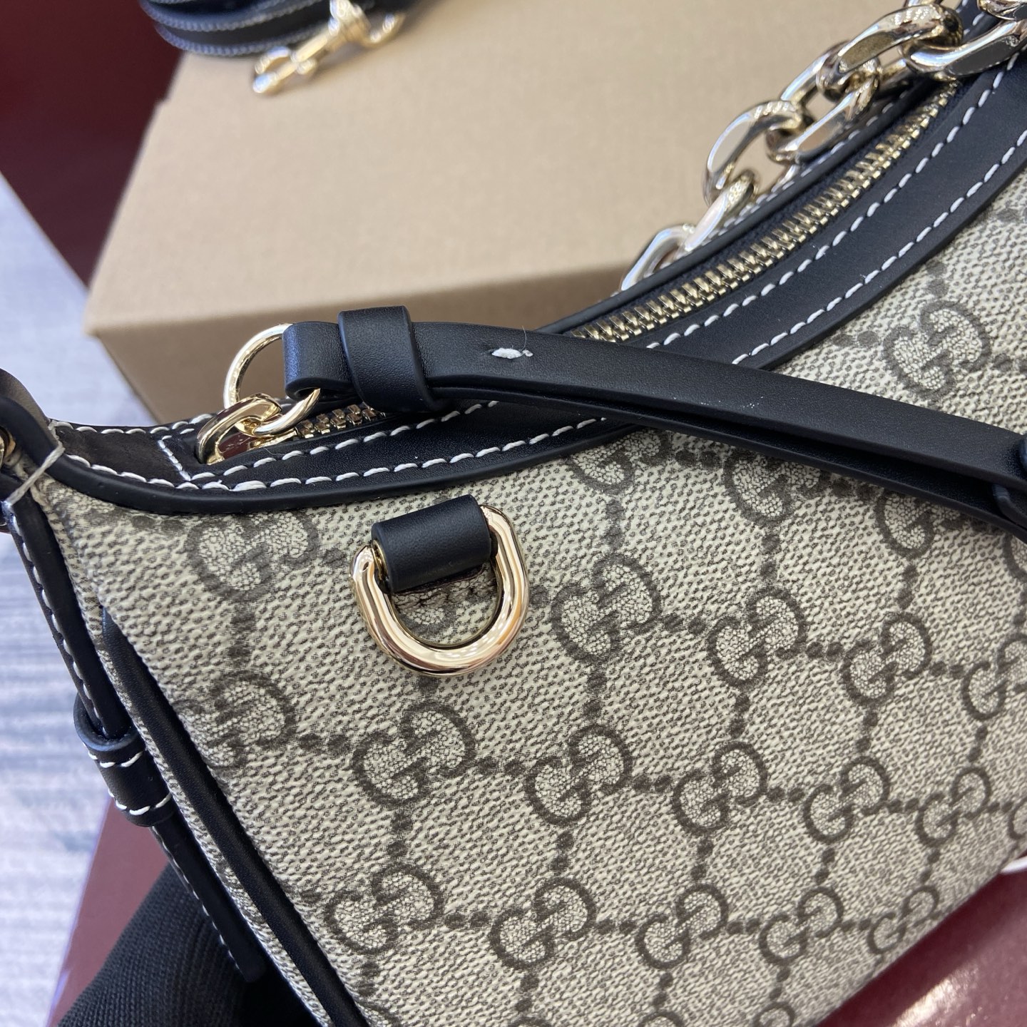 Gucci Emblem Beige and Brown Coated Fabric Shoulder Bag with Chain Strap 6 i1756786240761 7178 0 5
