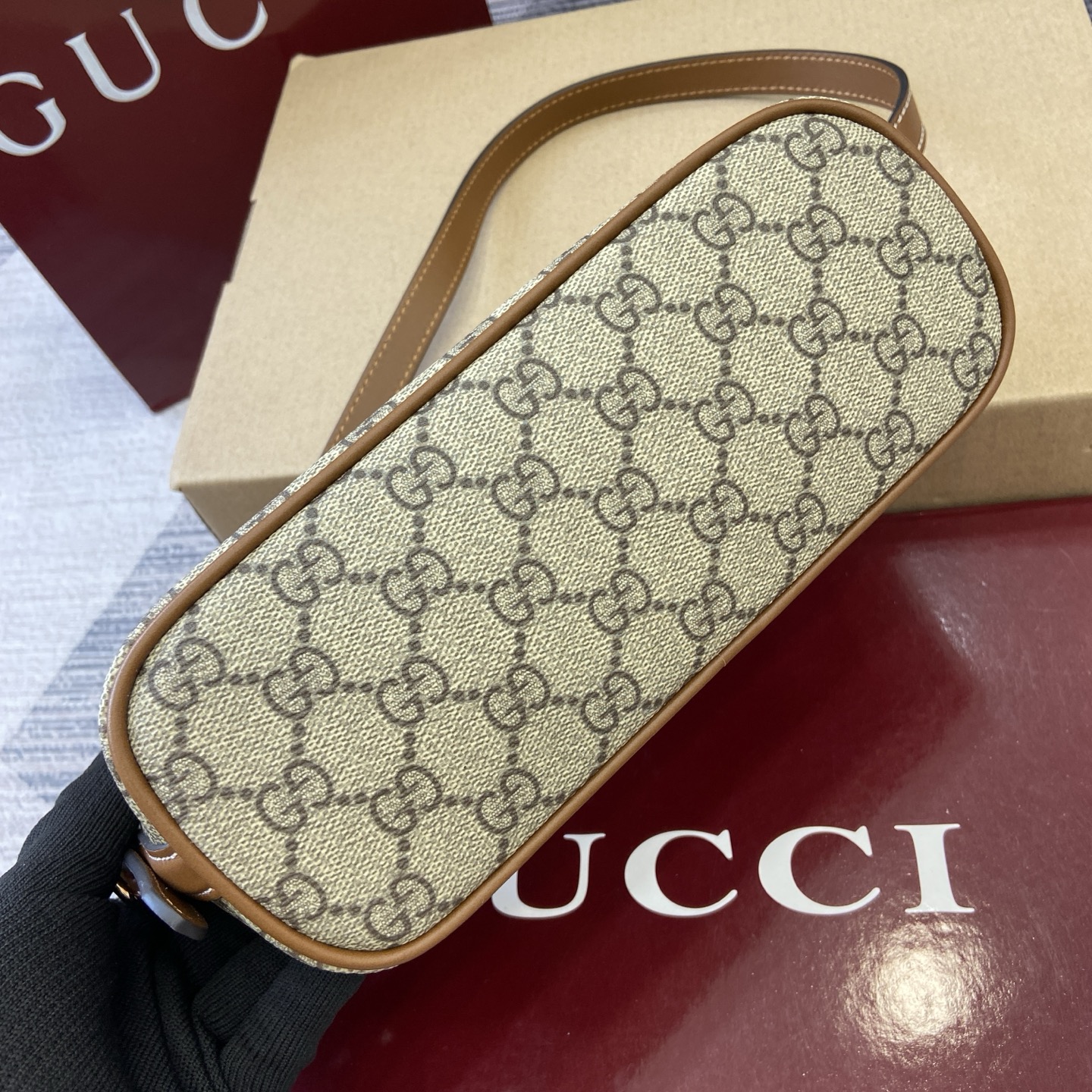 Gucci Emblem Small Shoulder Bag Beige and Dark Brown GG Supreme Canvas 9 i1756786260400 1523 0 8