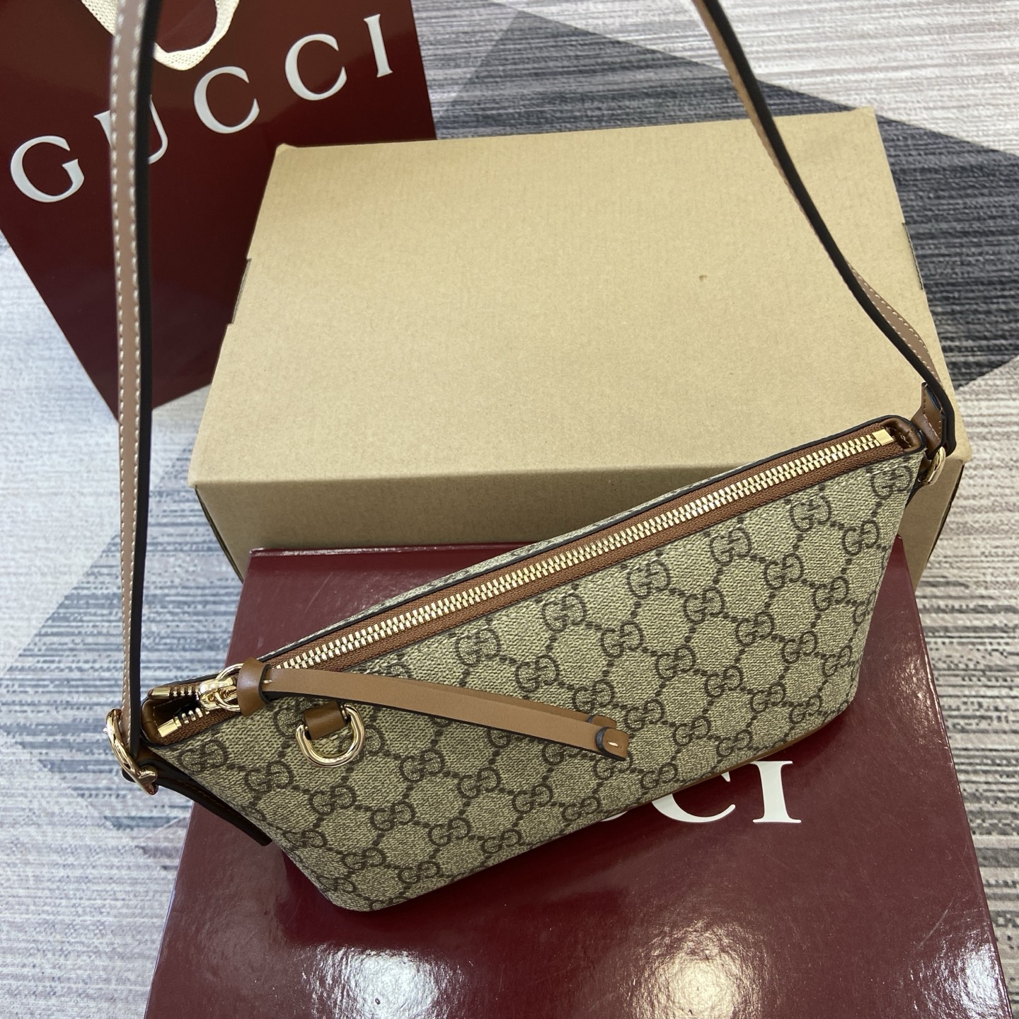 Gucci Emblem Small Shoulder Bag Beige and Dark Brown GG Supreme Canvas 6 i1756786262707 770 0 3