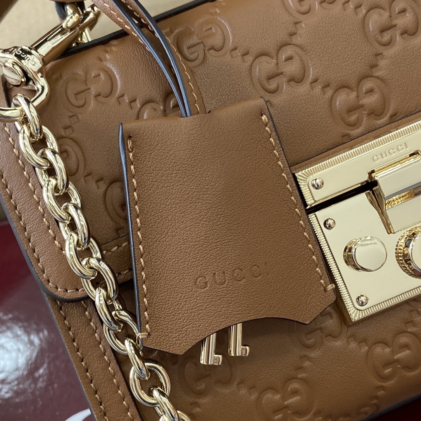 Gucci Padlock GG Embossed Leather Top Handle Bag Brown - Stylish & Versatile 7 i1757141270595 1286 0 5