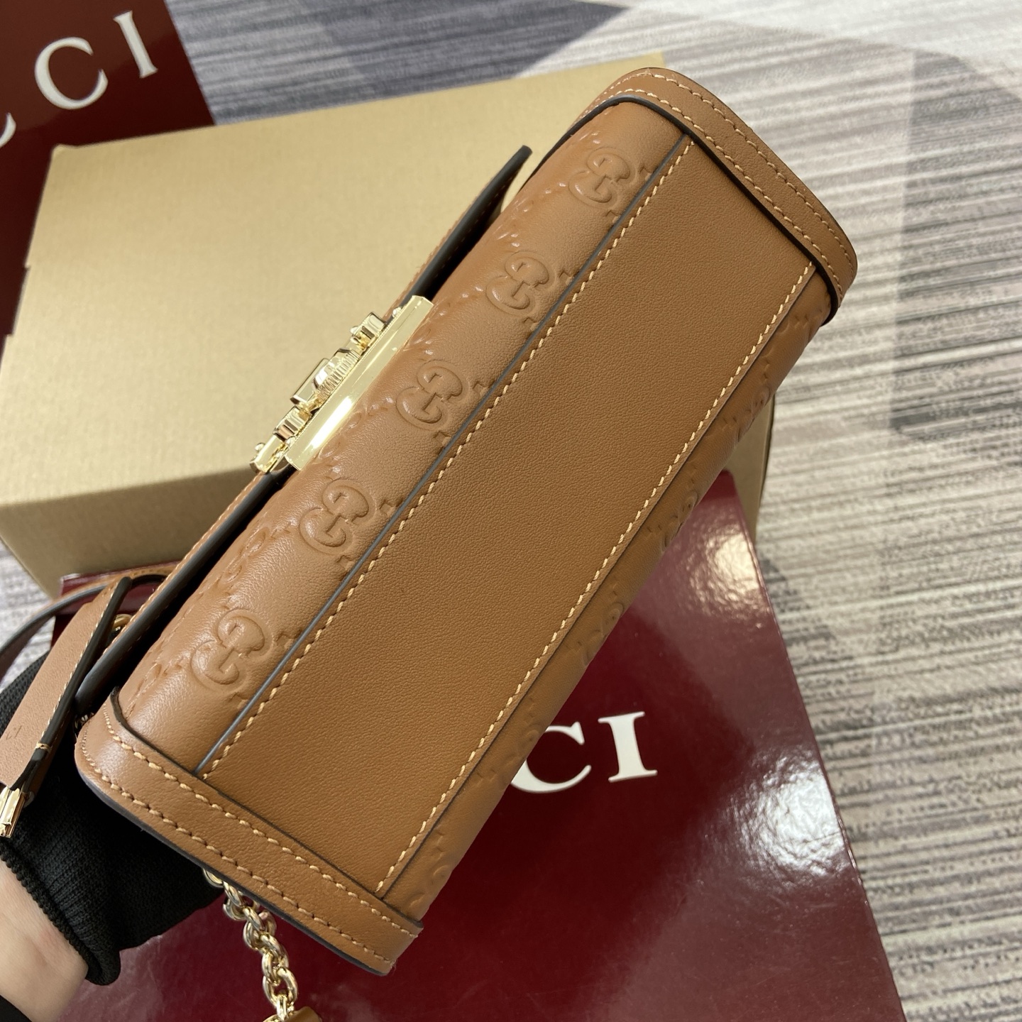 Gucci Padlock GG Embossed Leather Top Handle Bag Brown - Stylish & Versatile 8 i1757141270827 400 0 6