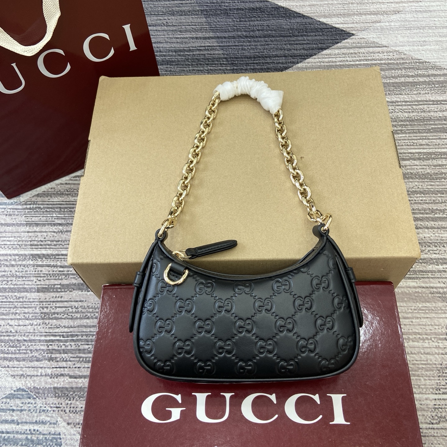Gucci Emblem Black Embossed Leather Small Shoulder Bag with Chain Strap 3 i1757309061547 5381 0 0