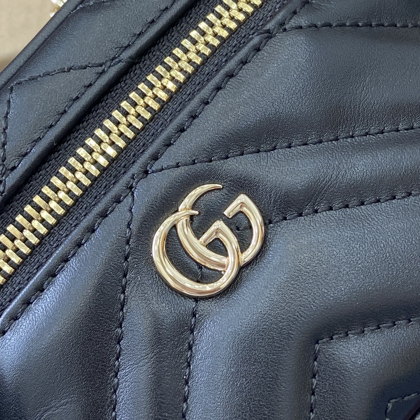 Gucci Marmont Chain Cosmetic Bag Black Leather, 15 cm 8 i1757578904965 7161 0 8