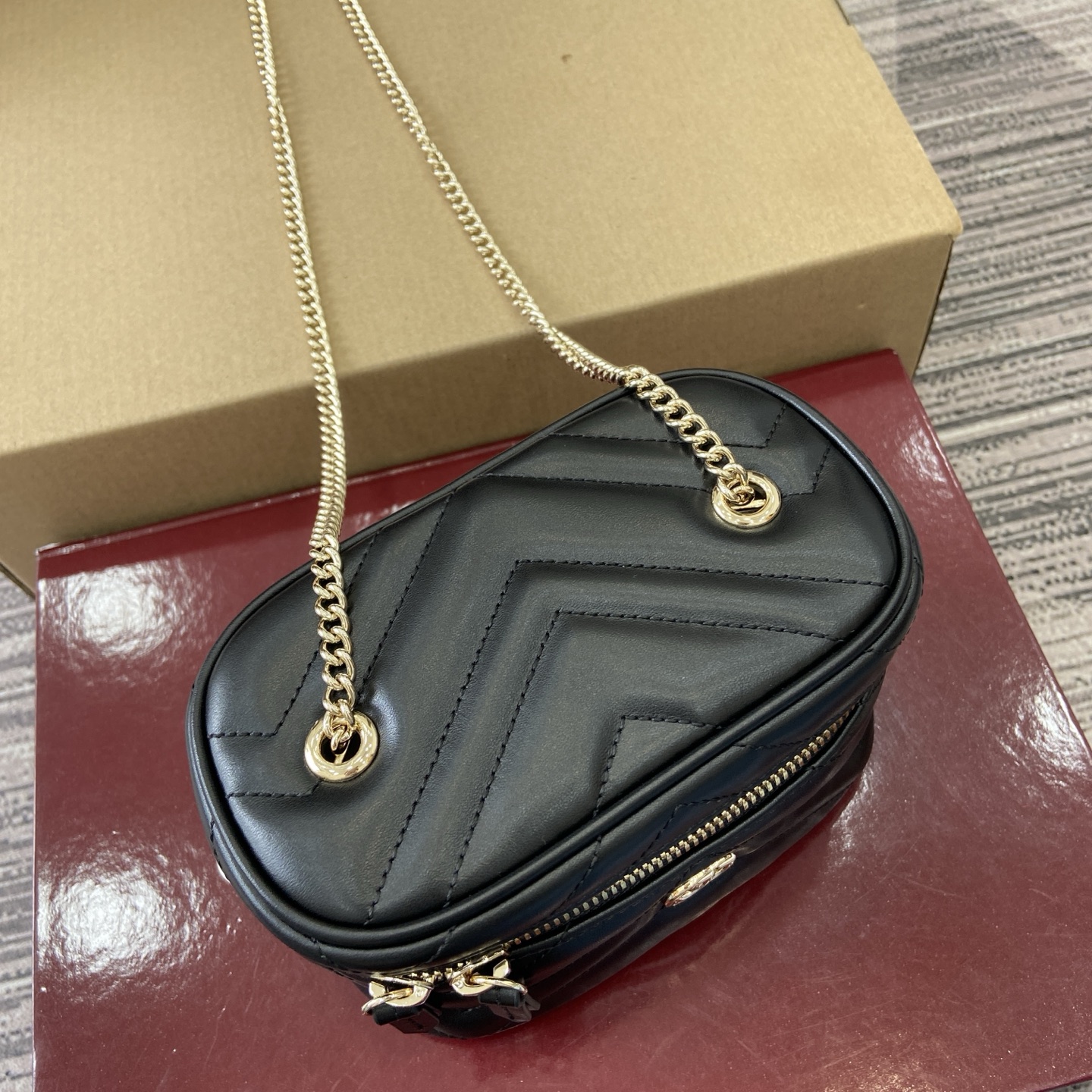 Gucci Marmont Chain Cosmetic Bag Black Leather, 15 cm 6 i1757578905371 5574 0 4