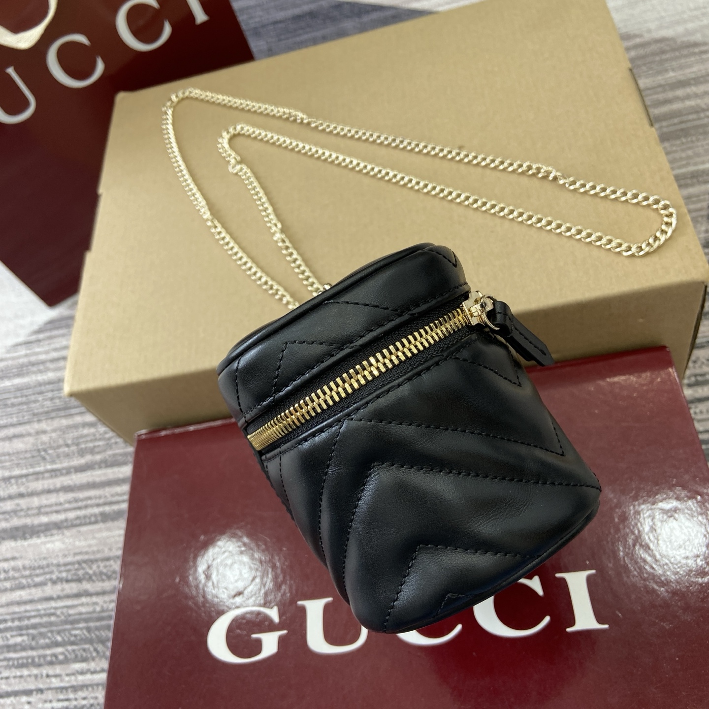 Gucci Marmont Chain Cosmetic Bag Black Leather, 15 cm 5 i1757578908598 3736 0 3