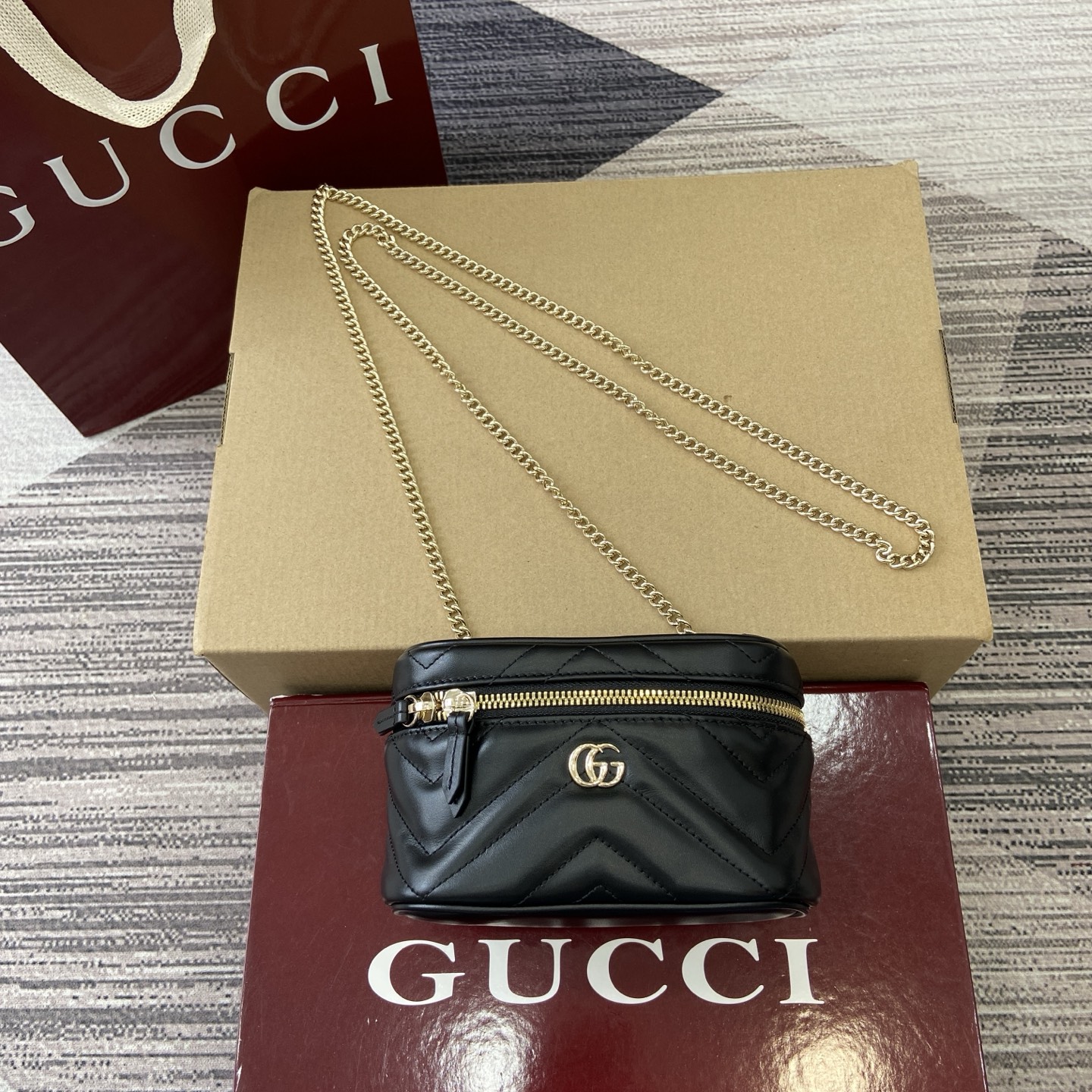 Gucci Marmont Chain Cosmetic Bag Black Leather, 15 cm 3 i1757578908658 8699 0 0