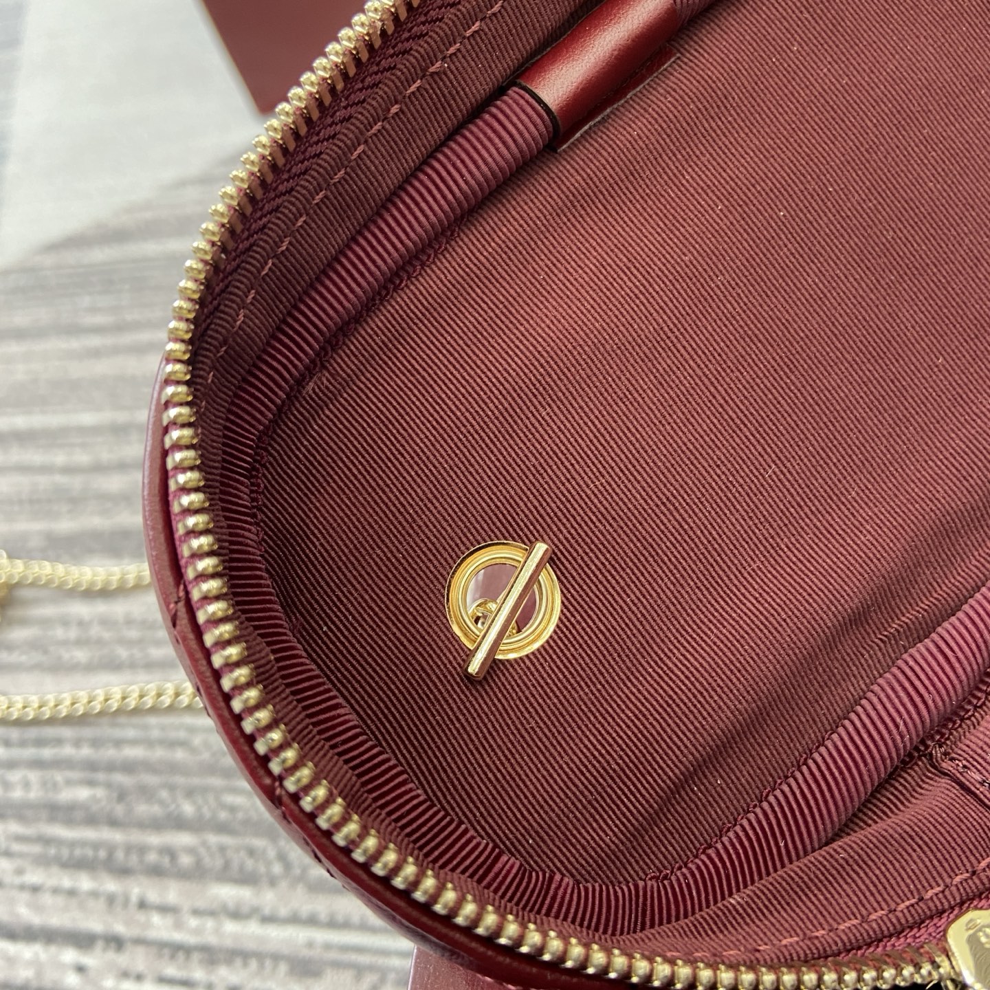 Gucci Marmont Chain Top Handle Bag Quilted Leather Red 15 cm 11 i1757578916506 4444 0 9