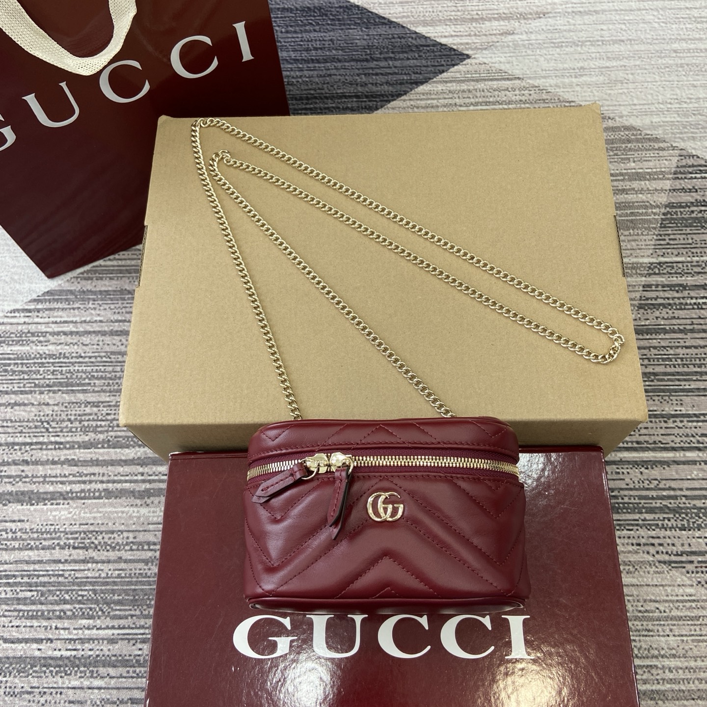 Gucci Marmont Chain Top Handle Bag Quilted Leather Red 15 cm 2 i1757578916619 7738 0 0