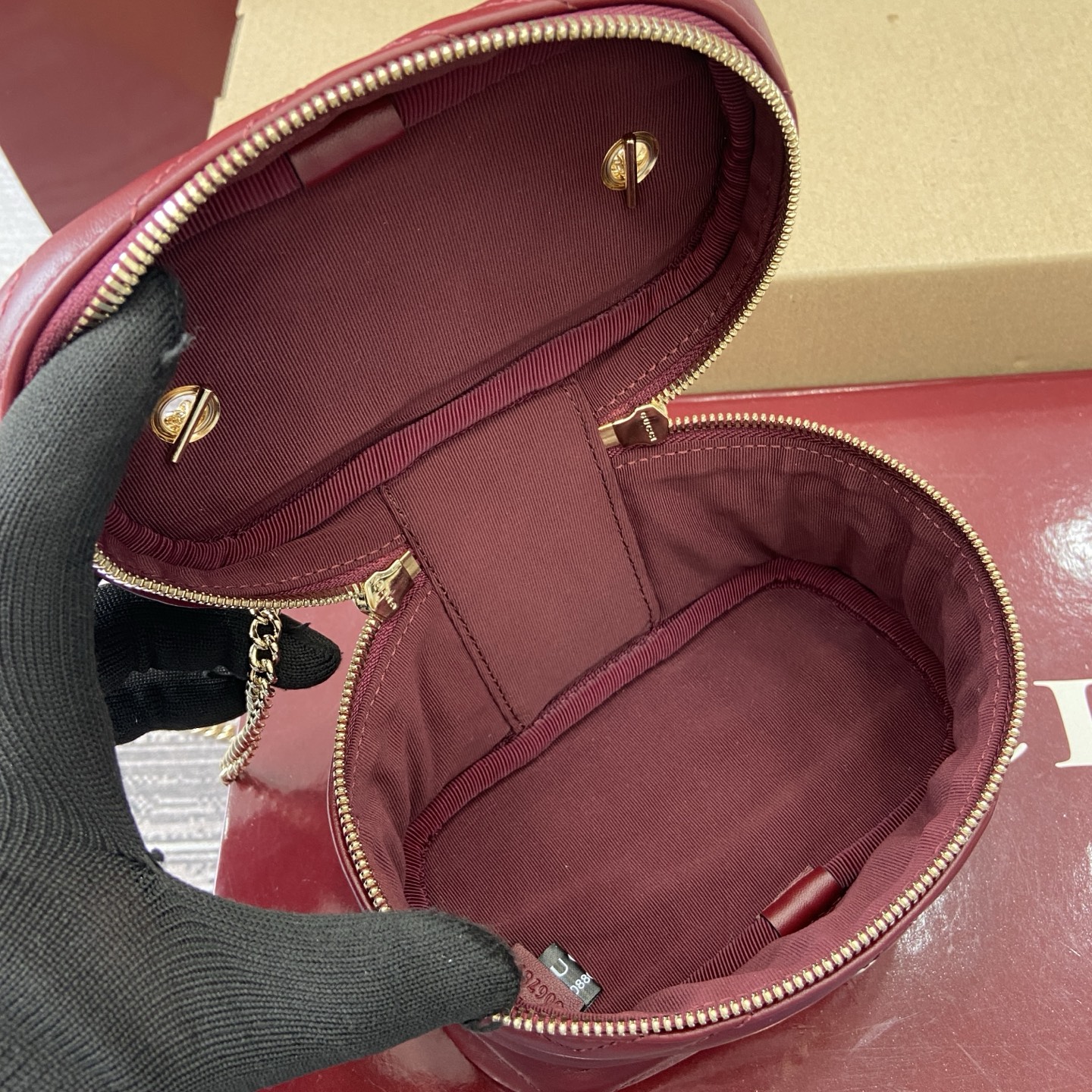 Gucci Marmont Chain Top Handle Bag Quilted Leather Red 15 cm 9 i1757578916634 1452 0 7