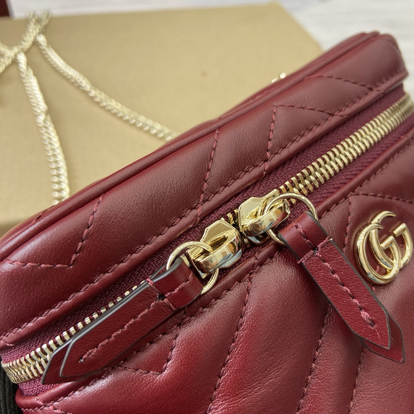 Gucci Marmont Chain Top Handle Bag Quilted Leather Red 15 cm 6 i1757578919810 4028 0 4