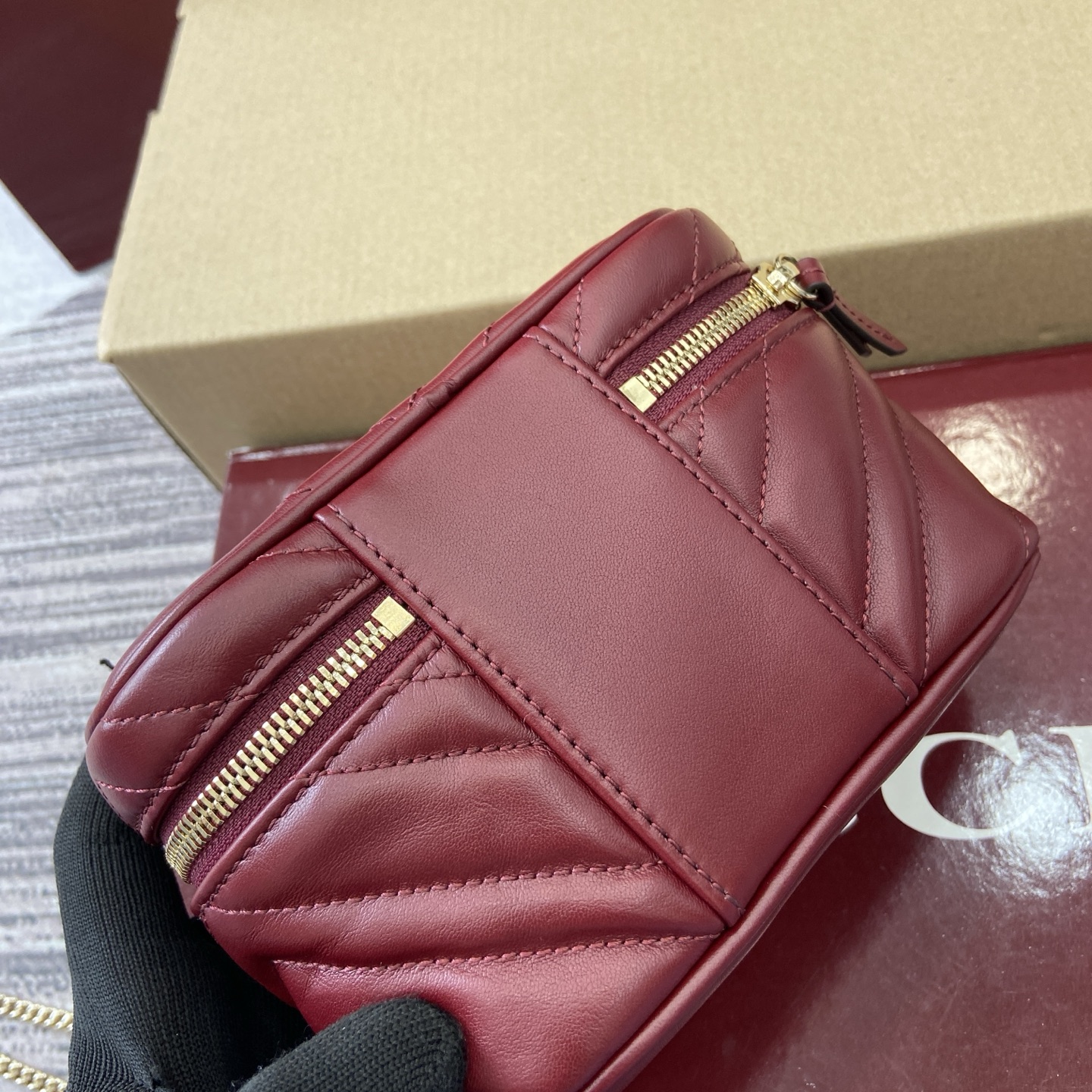 Gucci Marmont Chain Top Handle Bag Quilted Leather Red 15 cm 12 i1757578921994 1045 0 10