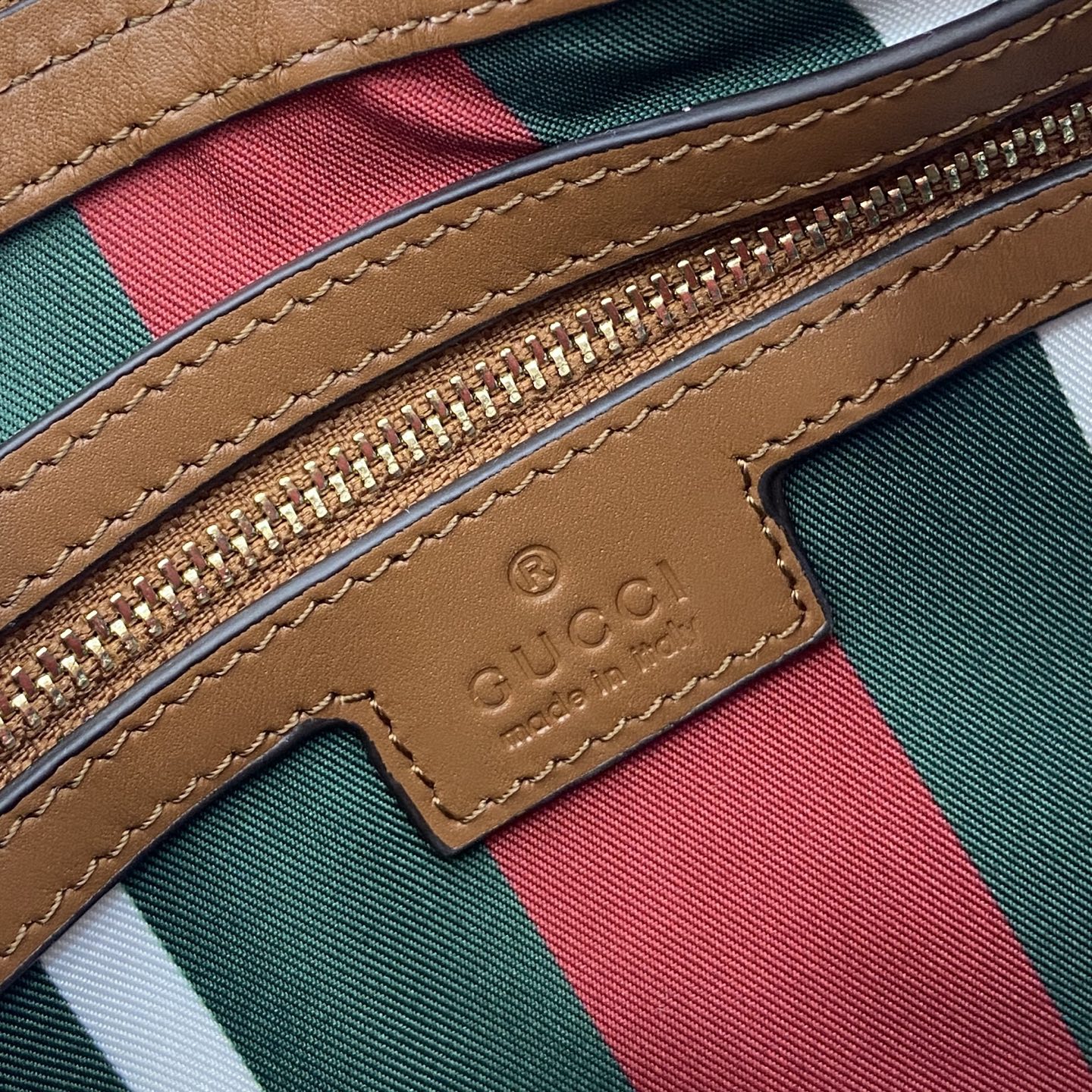 Gucci Emblem Shoulder Bag Beige and Brown GG Coated Canvas with Chain Strap 11 i1757579021997 8318 0 10