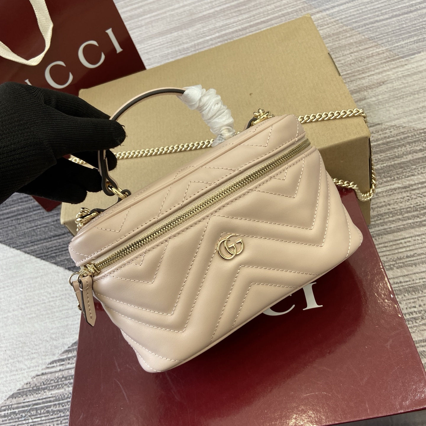 Gucci Marmont Chain Cosmetic Bag Light Pink Leather, 19 cm 2 i1757655715082 7424 0 4
