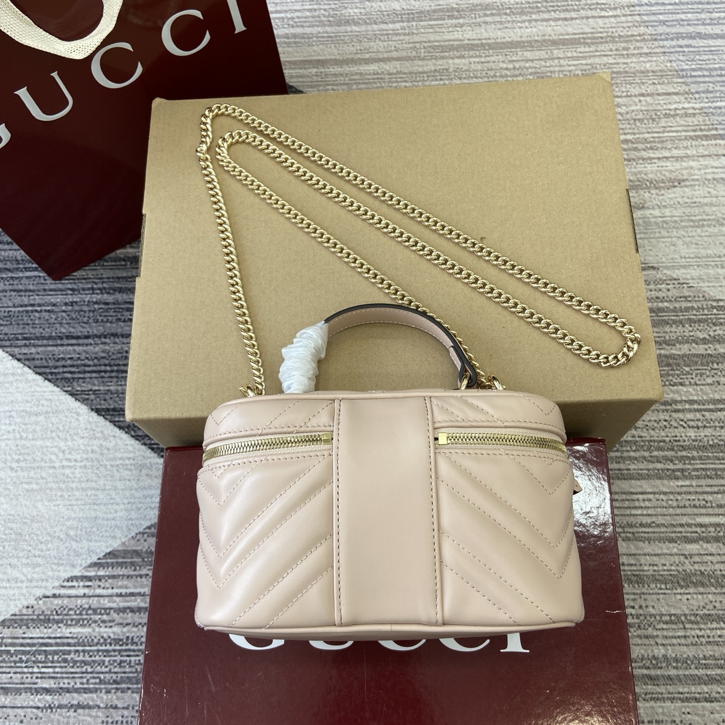 Gucci Marmont Chain Cosmetic Bag Light Pink Leather, 19 cm 4 i1757655718055 8251 0 1
