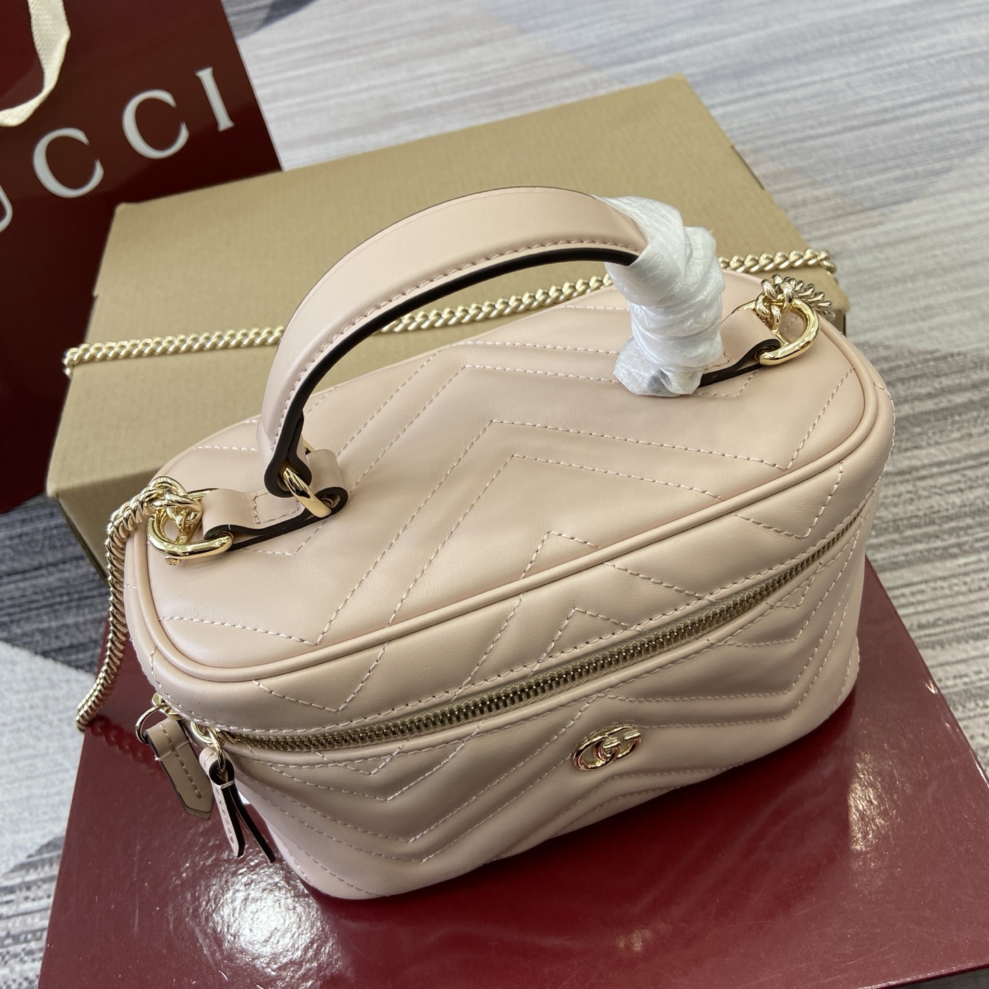 Gucci Marmont Chain Cosmetic Bag Light Pink Leather, 19 cm 6 i1757655718065 426 0 3