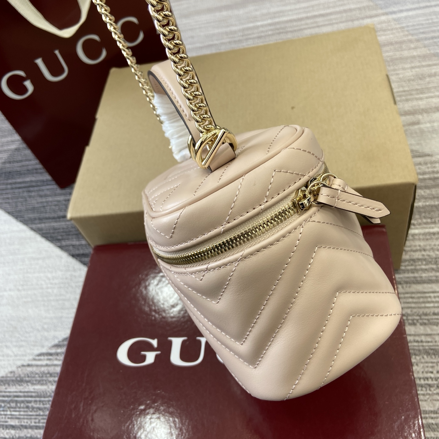 Gucci Marmont Chain Cosmetic Bag Light Pink Leather, 19 cm 5 i1757655718131 4302 0 2