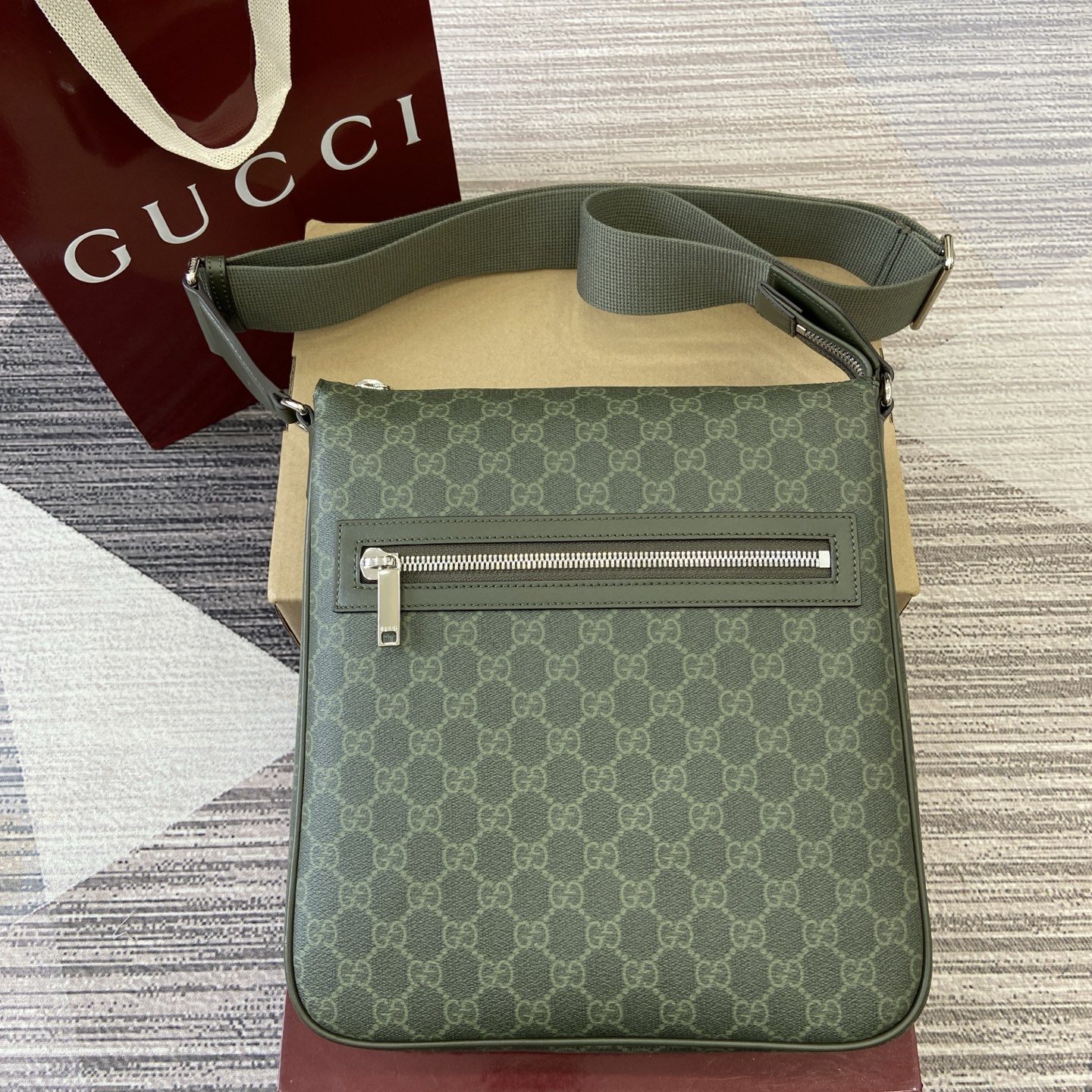 Gucci Supreme Canvas Crossbody Bag - Style & Functionality Combined 2 i1757655735746 1315 0 0