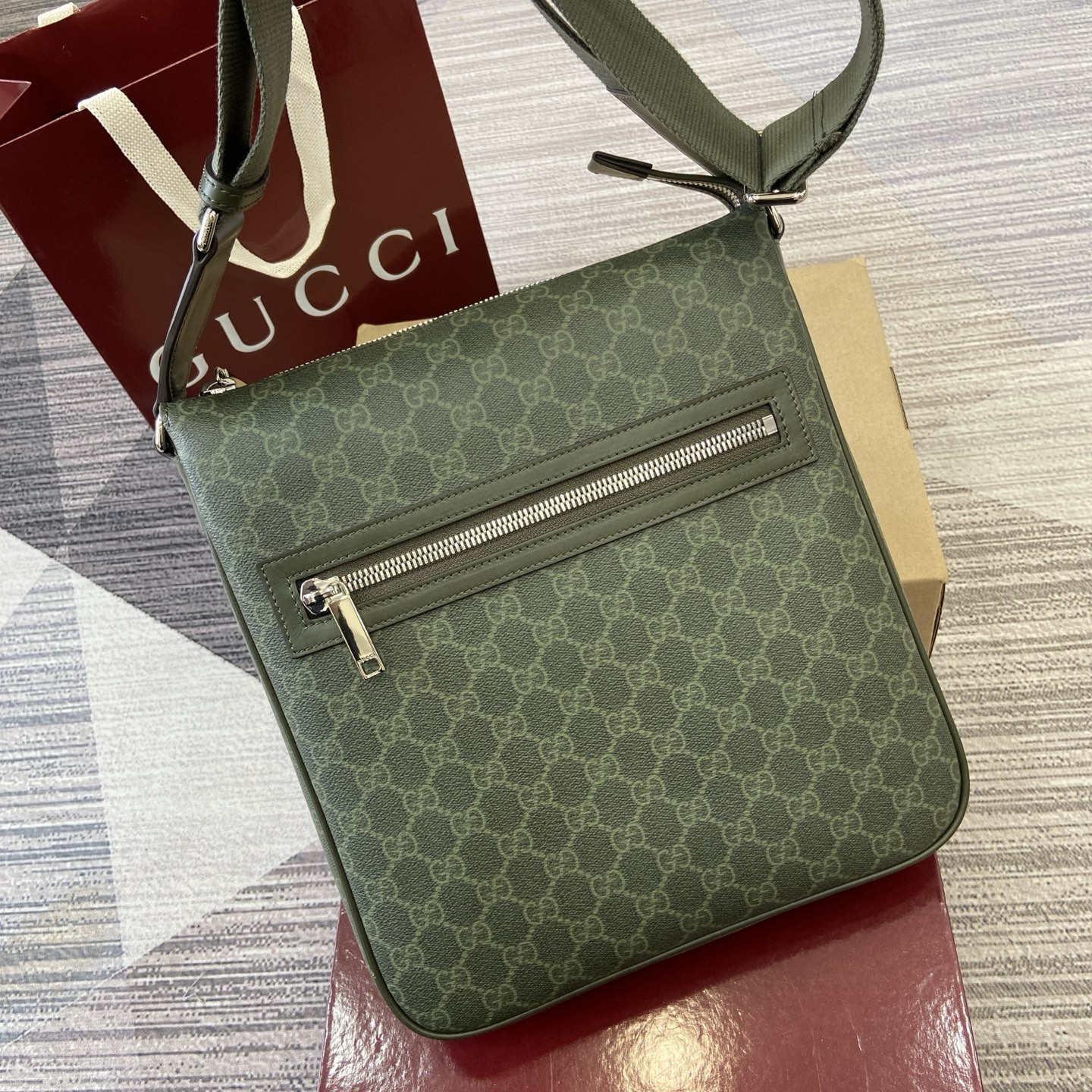 Gucci Supreme Canvas Crossbody Bag - Style & Functionality Combined 1 i1757655735768 8171 0 2