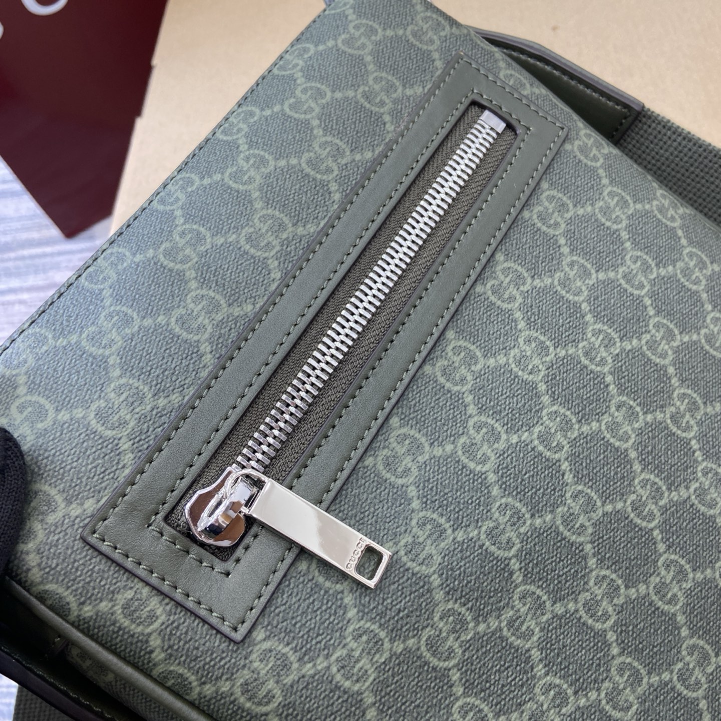 Gucci Supreme Canvas Green Crossbody Bag with Leather Trim and Web Stripe 8 i1757920120210 7562 0 7