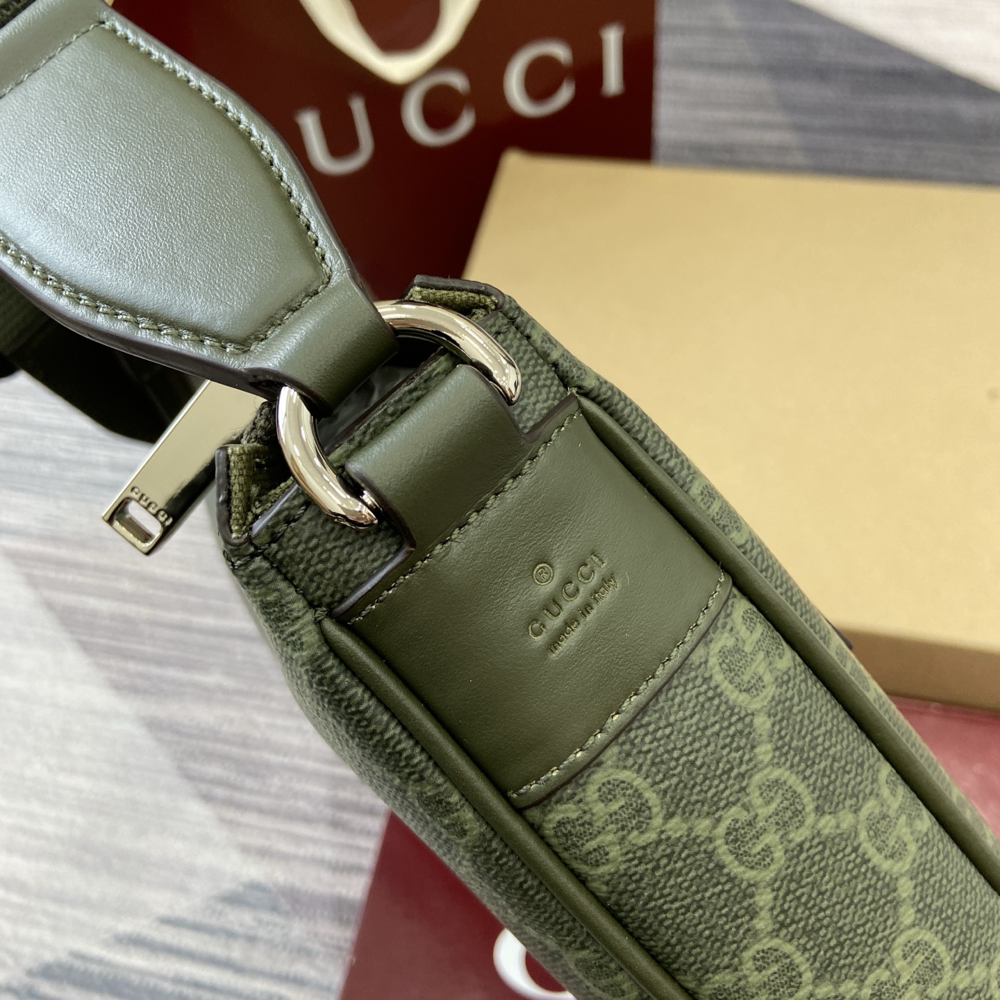 Gucci Supreme Canvas Green Crossbody Bag with Leather Trim and Web Stripe 5 i1757920120290 9401 0 3
