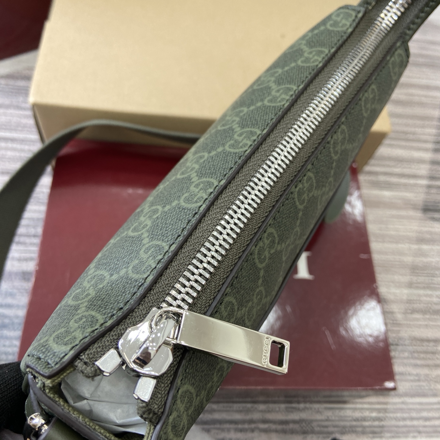 Gucci Supreme Canvas Green Crossbody Bag with Leather Trim and Web Stripe 7 i1757920124343 6058 0 5