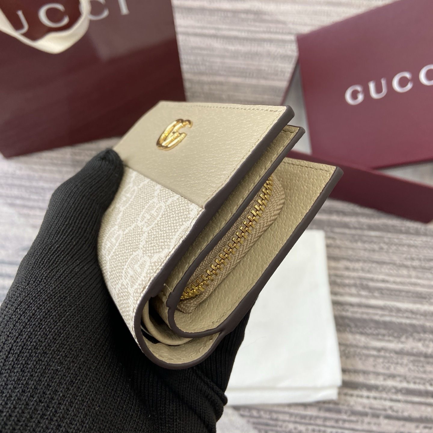 Gucci Marmont Beige and Oatmeal Supreme Canvas Card Case Wallet 6 i1757920140474 9692 0 4